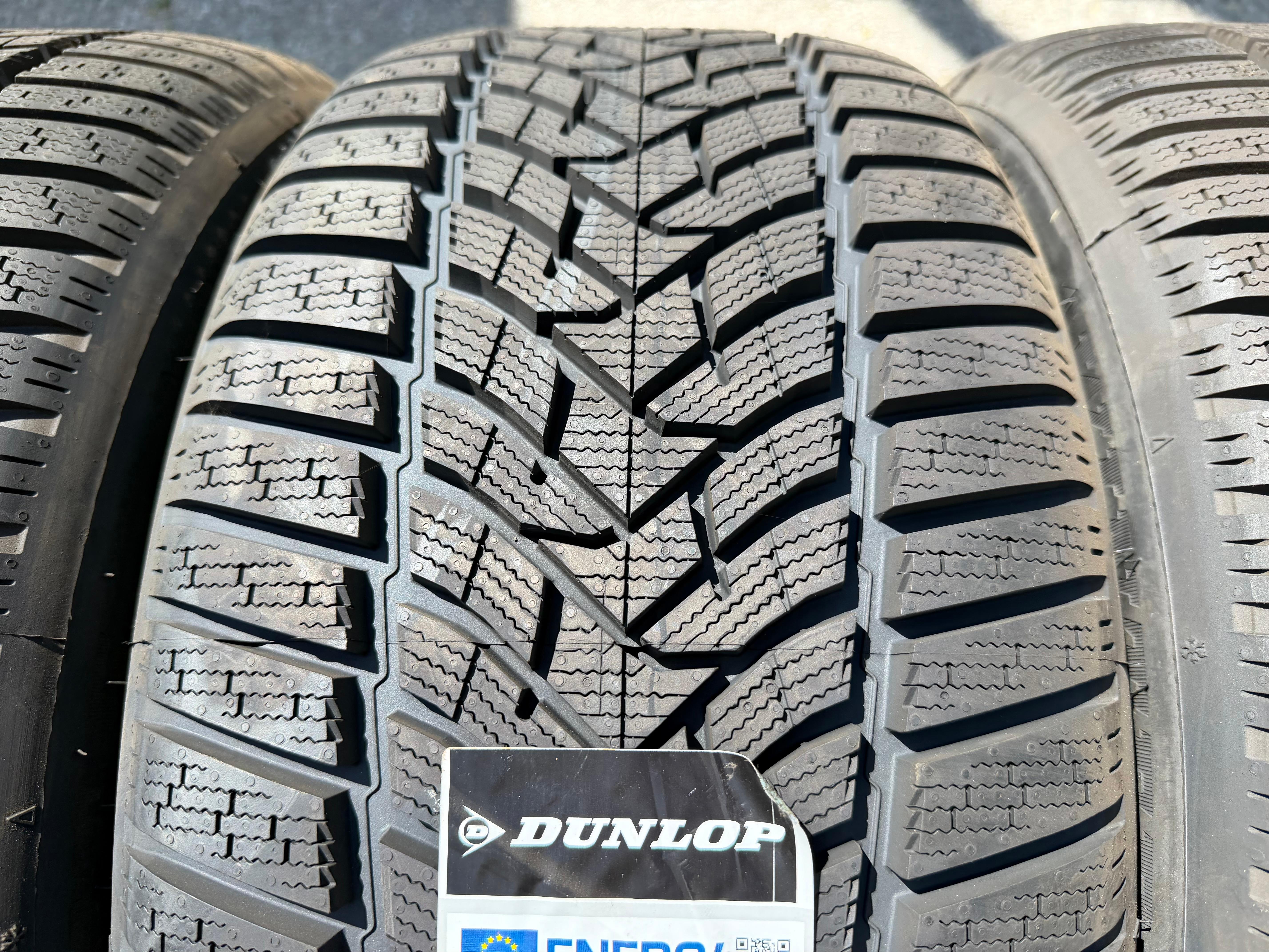 4 x 255/45R18 103V XL Winterreifen Dunlop Winter Sport 5 2023 NEU