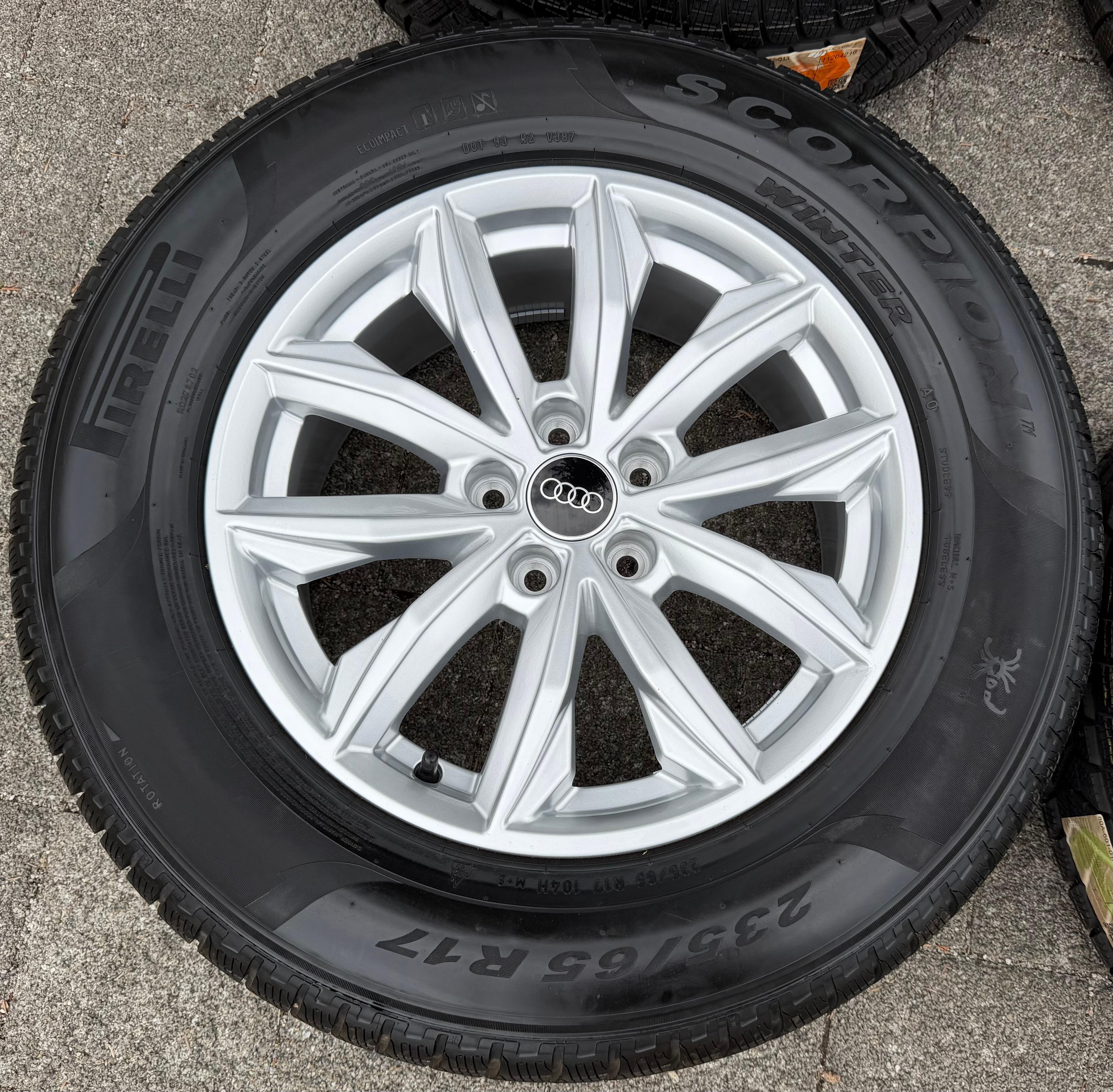 4 Original 17" Alu Winterräder Audi Q5 FY 80A601025J 7x17 ET34 235/65R17 104H NEU
