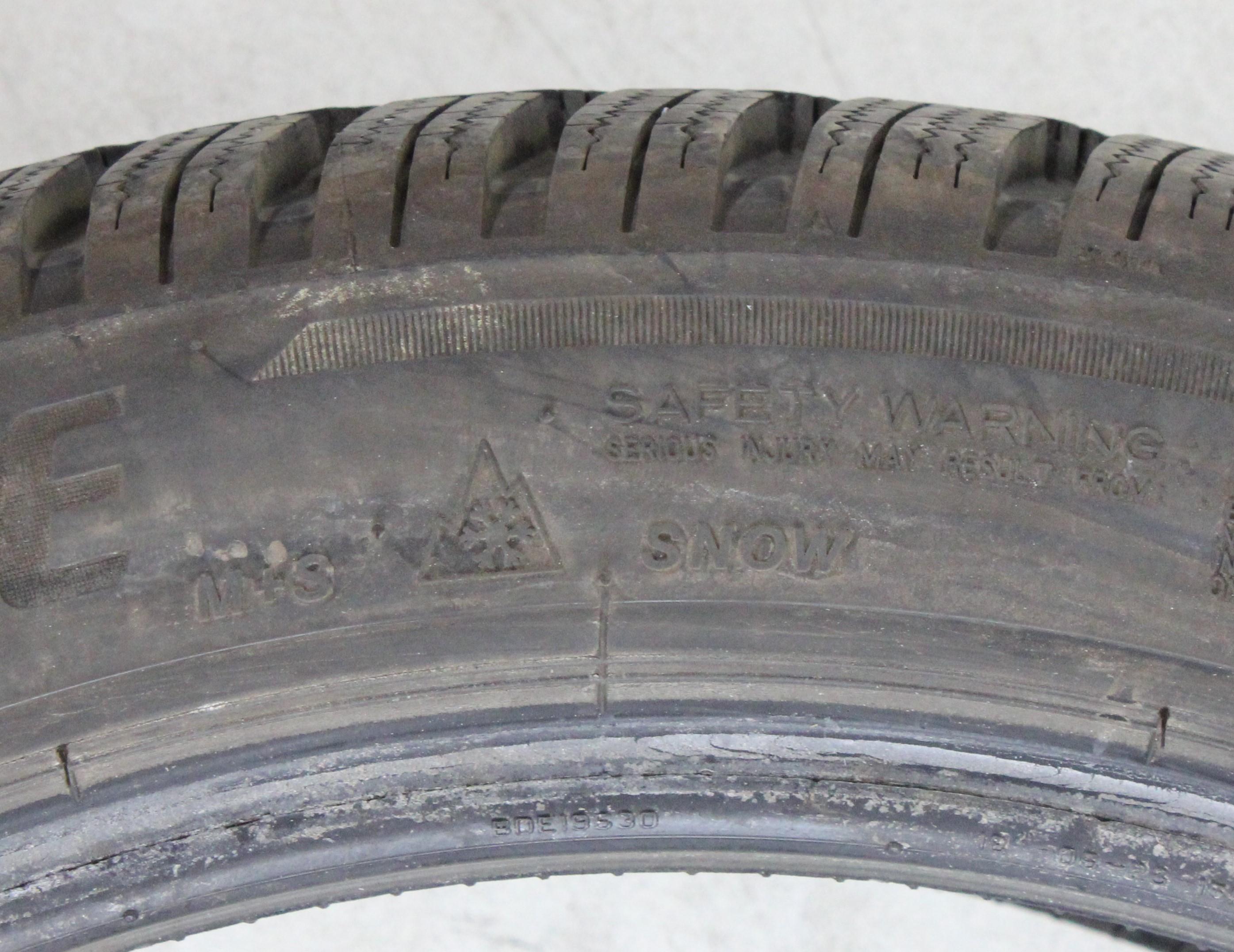 1 x 225/45R18 95V Winterreifen Bridgestone Blizzak LM005 8mm 2022