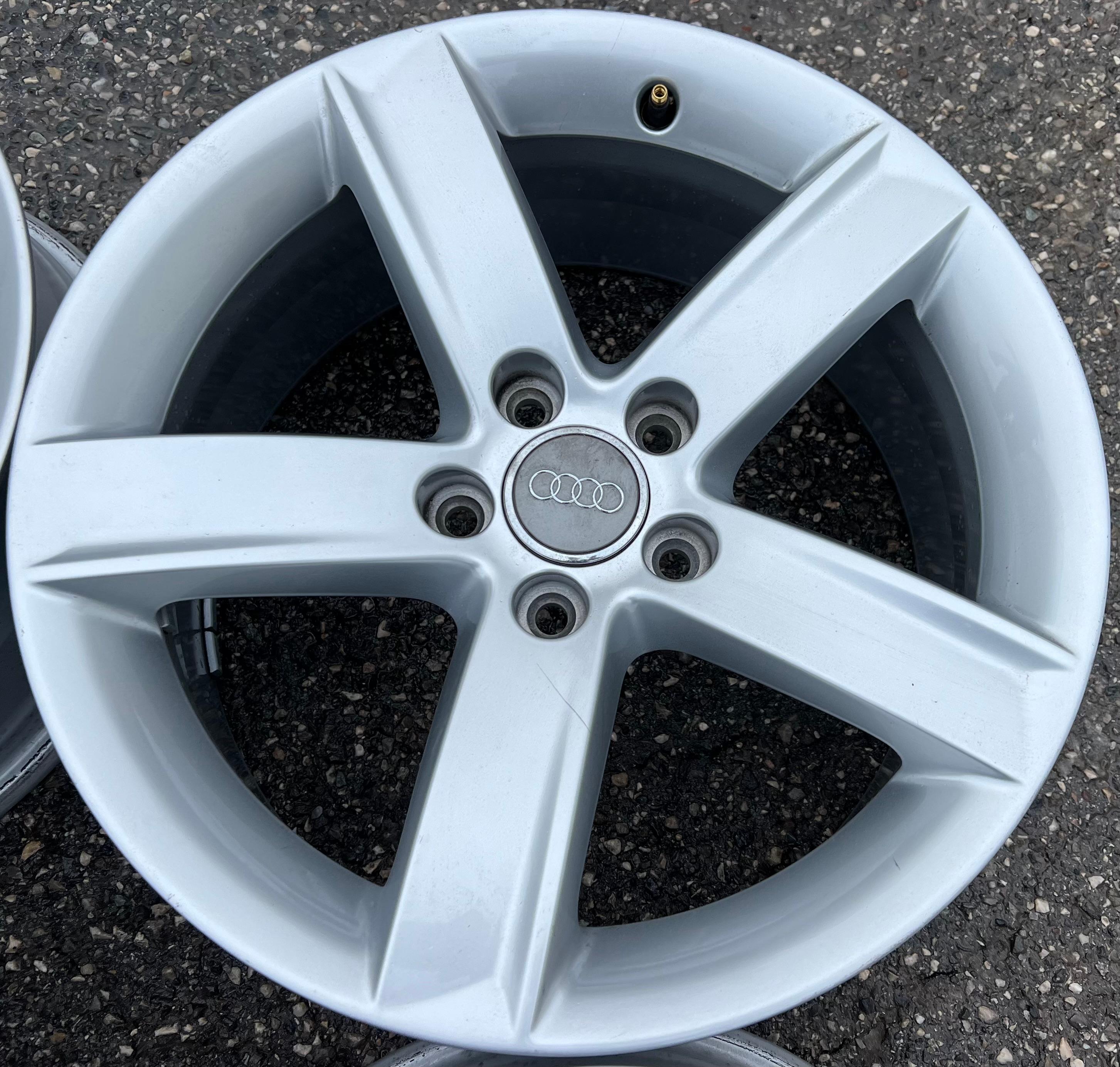 4 CERCHI ORIGINALI IN ALLUMINIO DA 17" AUDI A5 8T 8T0071497 CONSEGNA GRATUITA