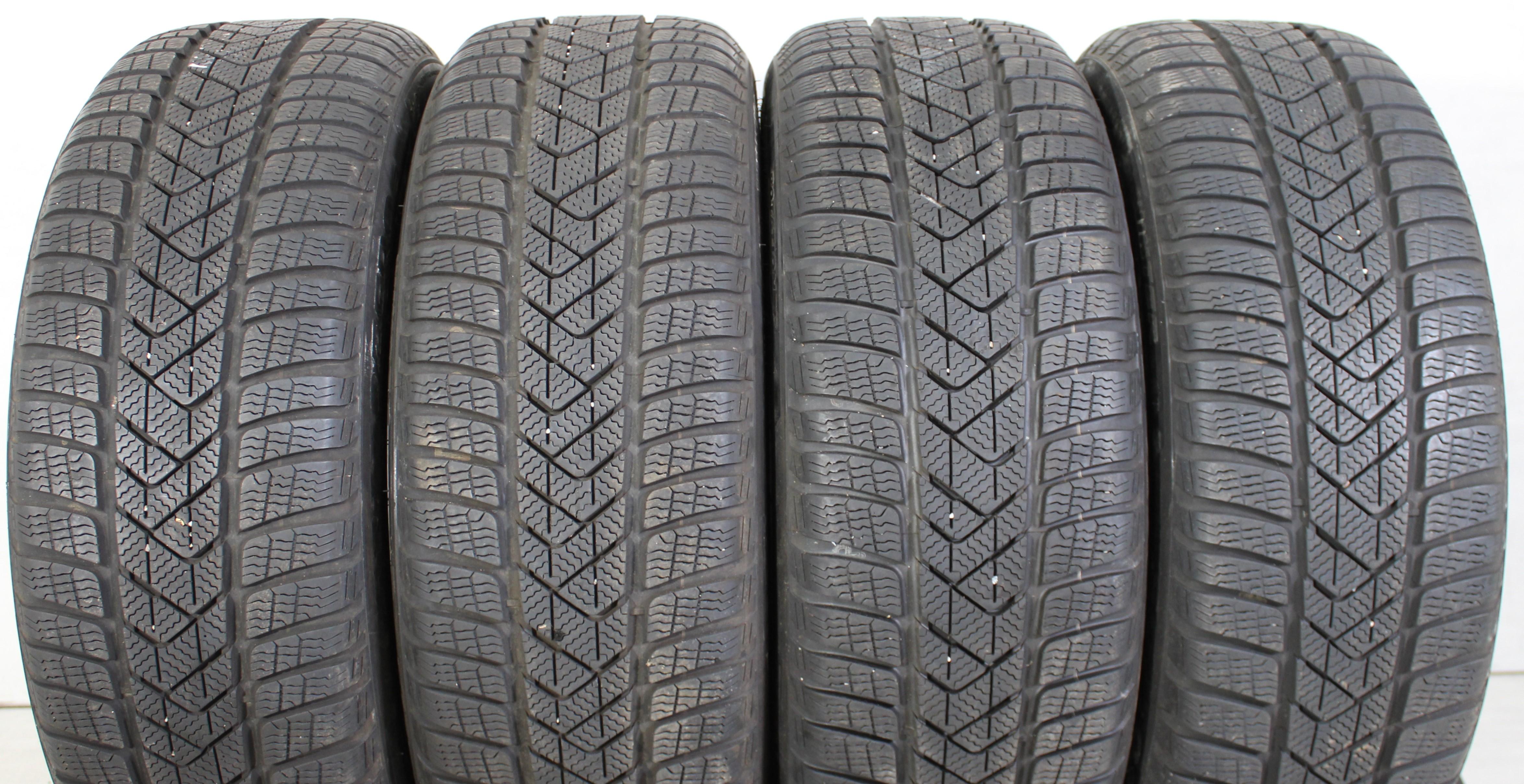 4 x 225/45R19 96V pneumatici invernali Pirelli Sottozero 3 Runflat 7-7,5mm 3x2019/1x2020 *