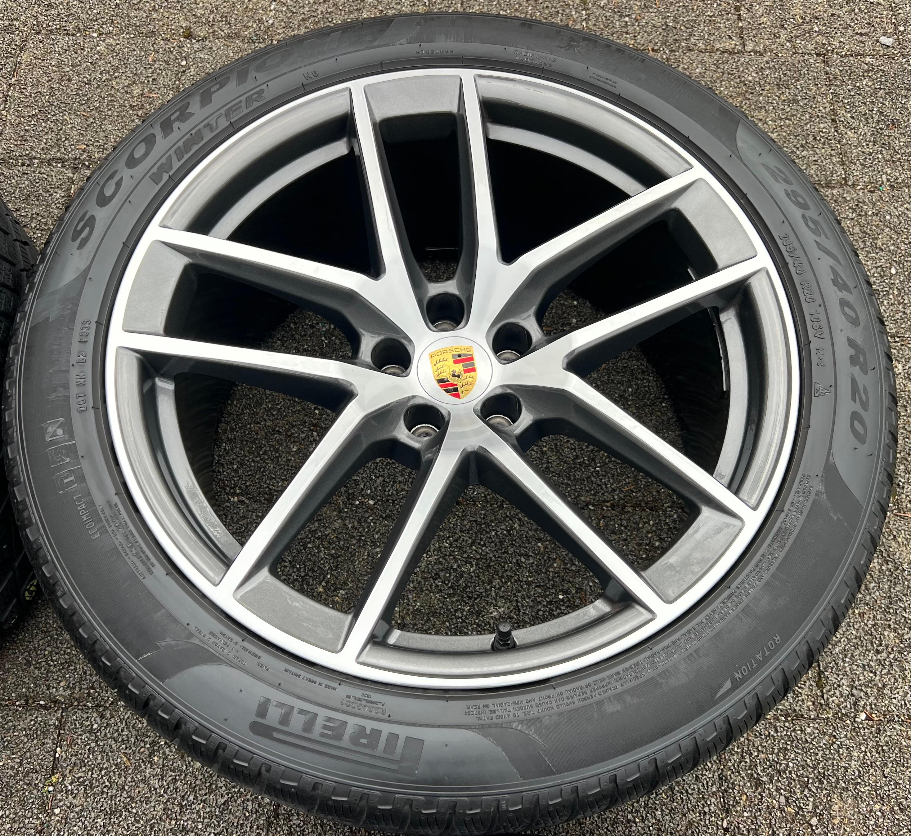 4 ORIGINELE 20" LICHTMETALEN WINTERWIELEN PORSCHE MACAN 265/45R20 104V 295/40R20 106V BANDENDRUKCONTROLESYSTEEM