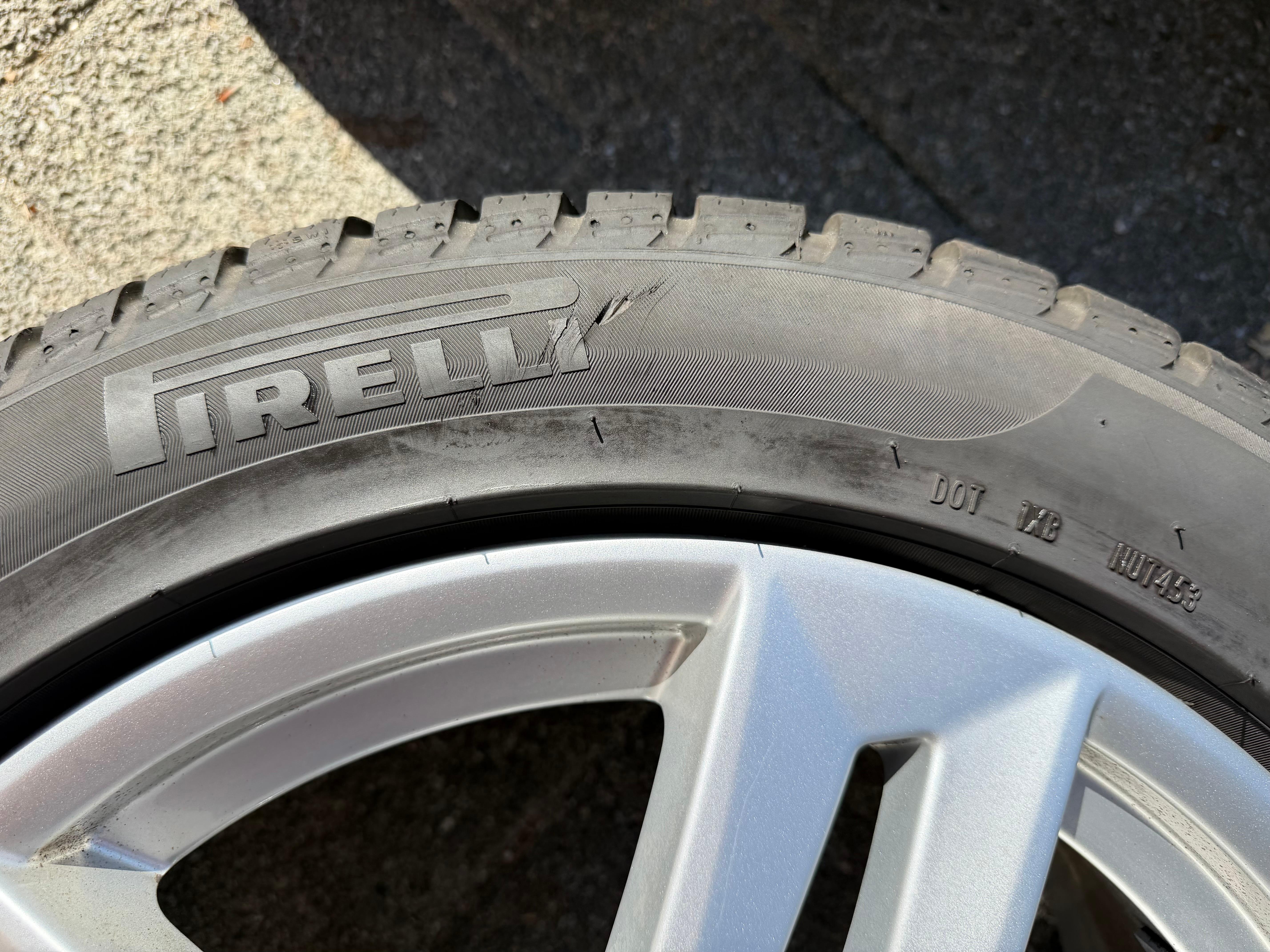 4 Original 17" Alu Winterräder Audi A4 B9 8W 8W0601025P 225/50R17 98H PIrelli 2024