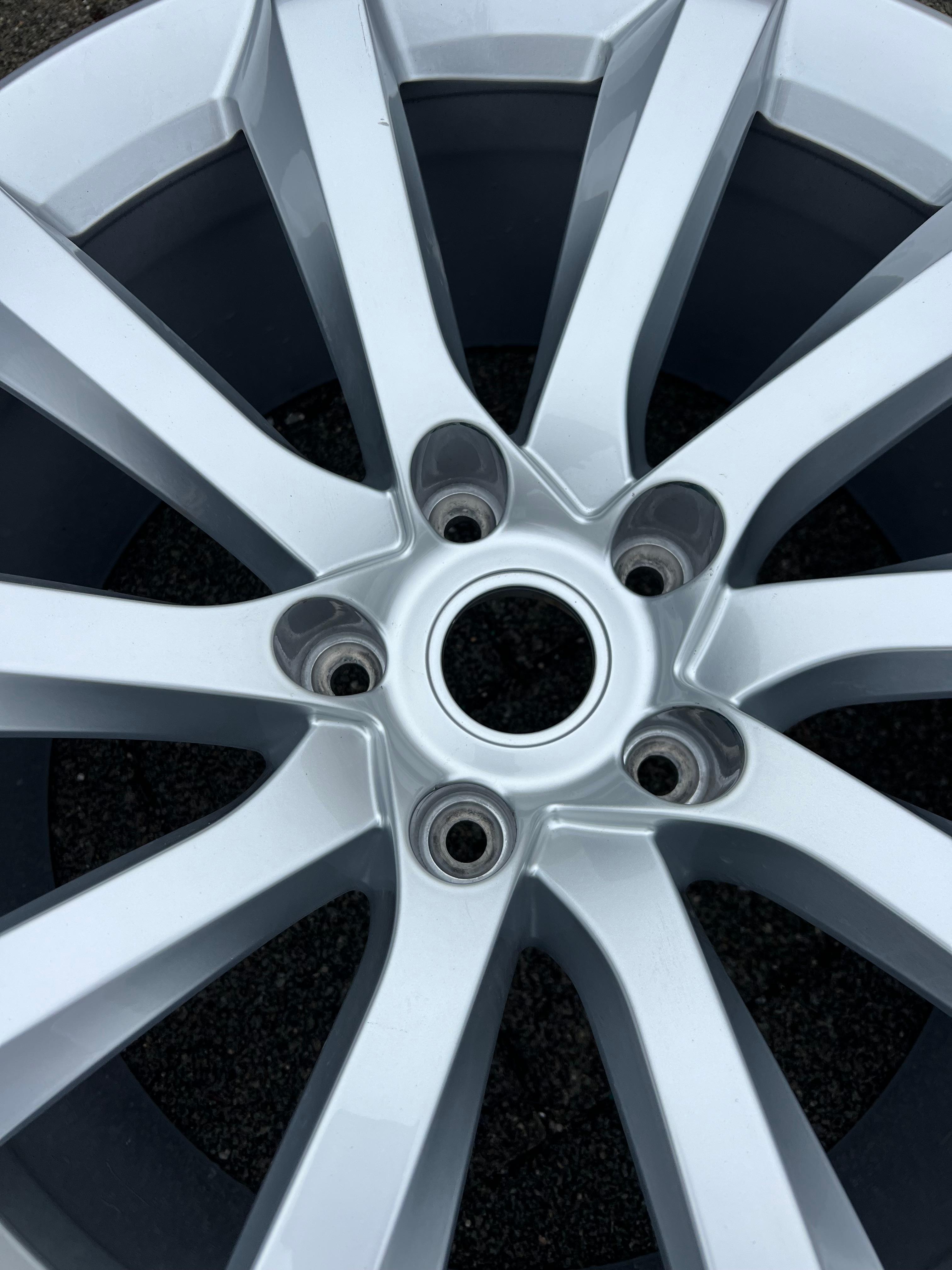 4 RUOTE ORIGINALI IN ALLUMINIO DA 20" BENTLEY BENTAYGA 36A601025A 9x20 ET28 FREEHOUSE