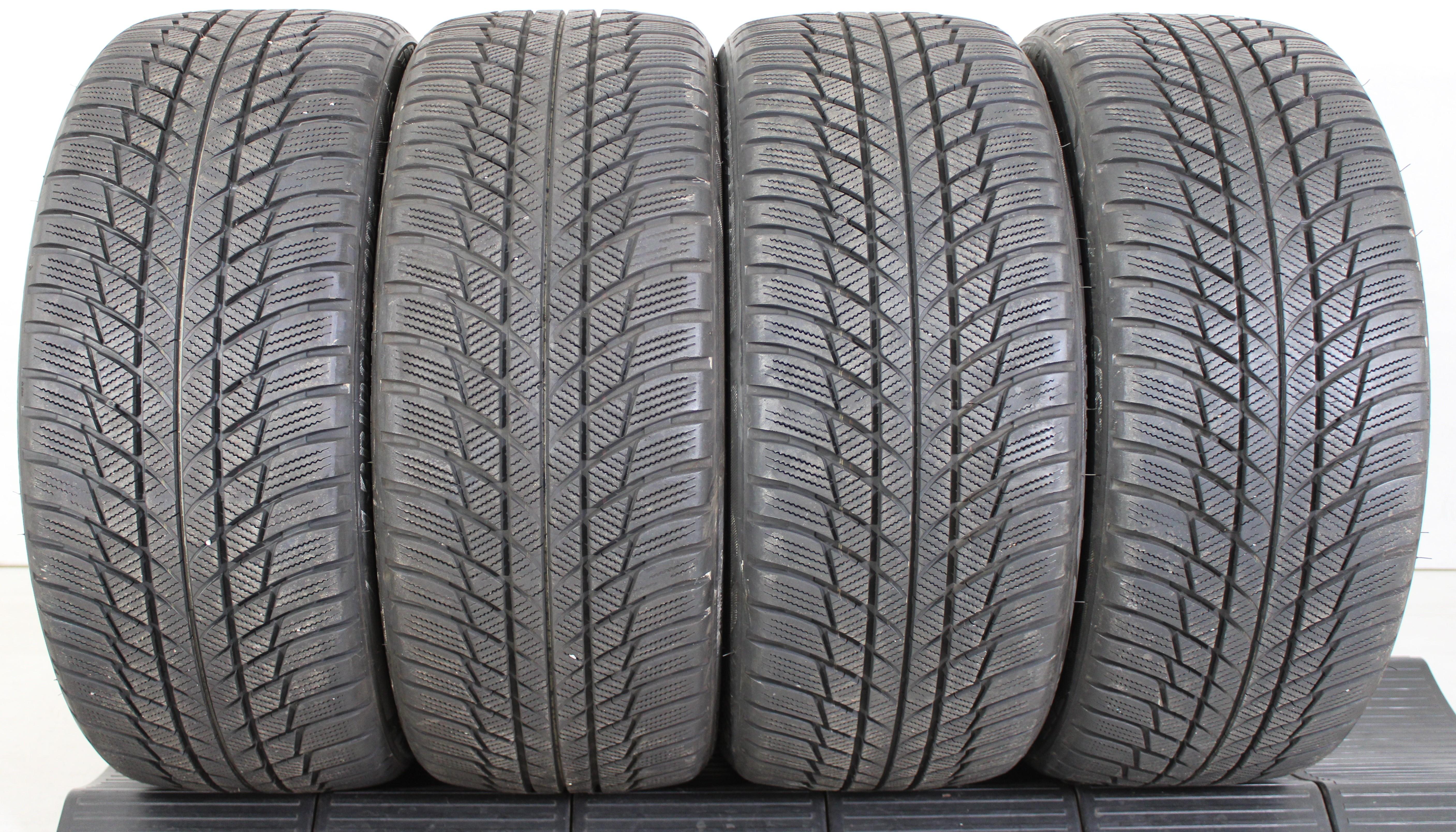 4 x 225/40R18 92V Winterreifen Bridgestone Blizzak LM001 Runflat 6,5-7mm 3x2019/1x2020 *