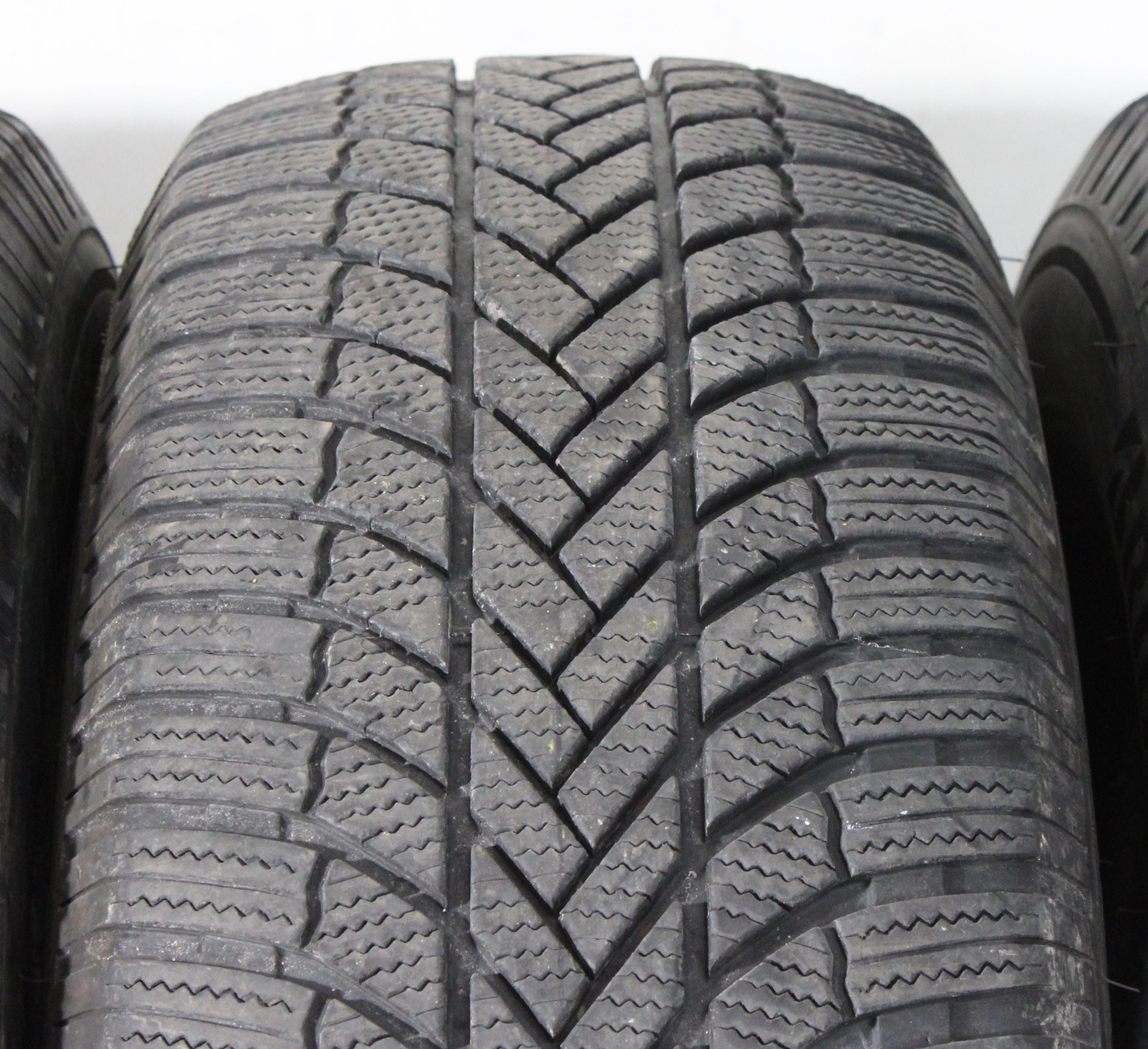 4 x 245/70R16 111T Winterreifen Bridgestone Blizzak LM005 2x5-5,5mm/2x6-6,5mm 2023
