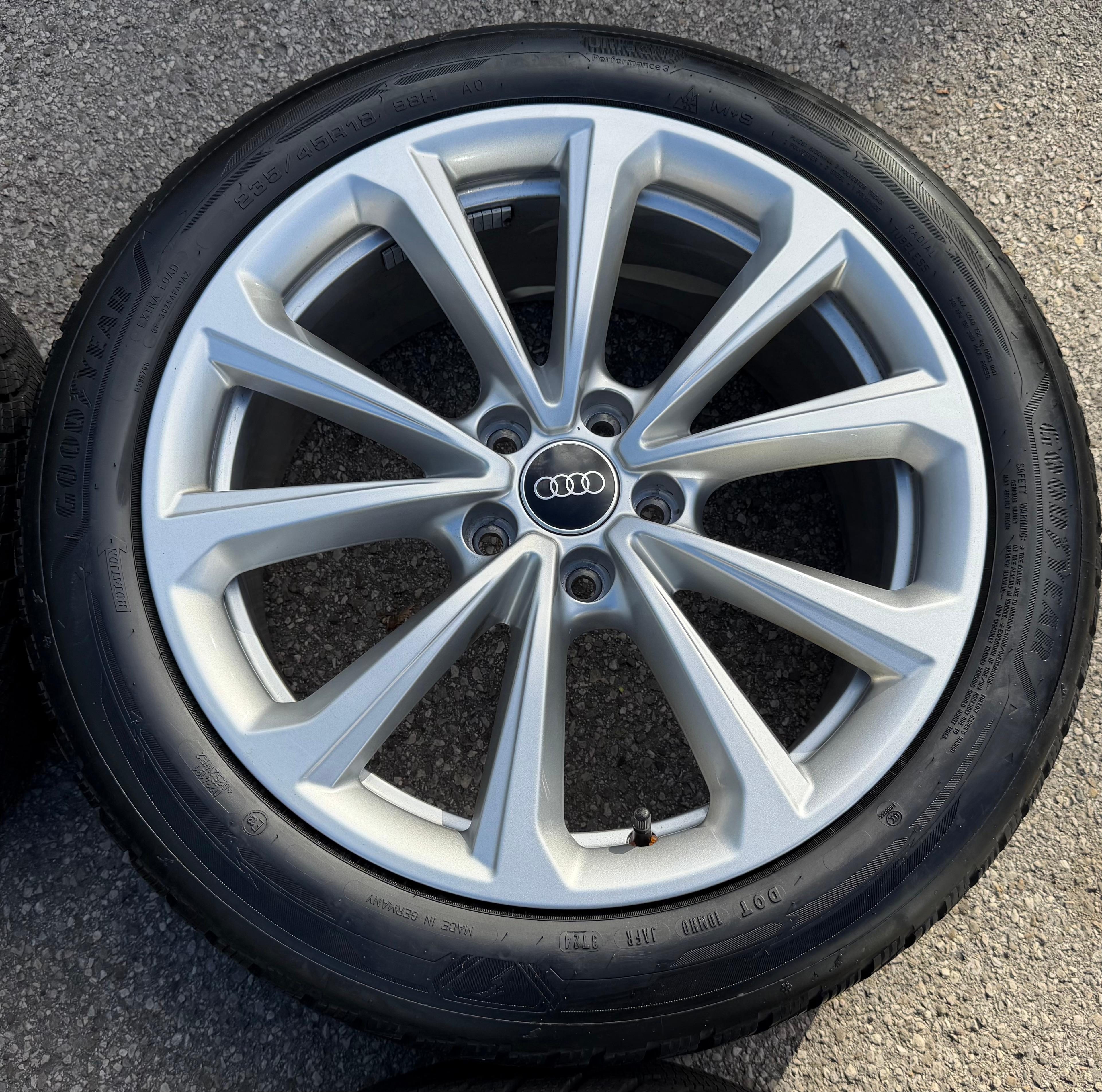 4 RUEDAS DE ALUMINIO ORIGINALES DE INVIERNO AUDI A5 S5 FU2 B10 8B3601025D 235/45R18 98H 2024