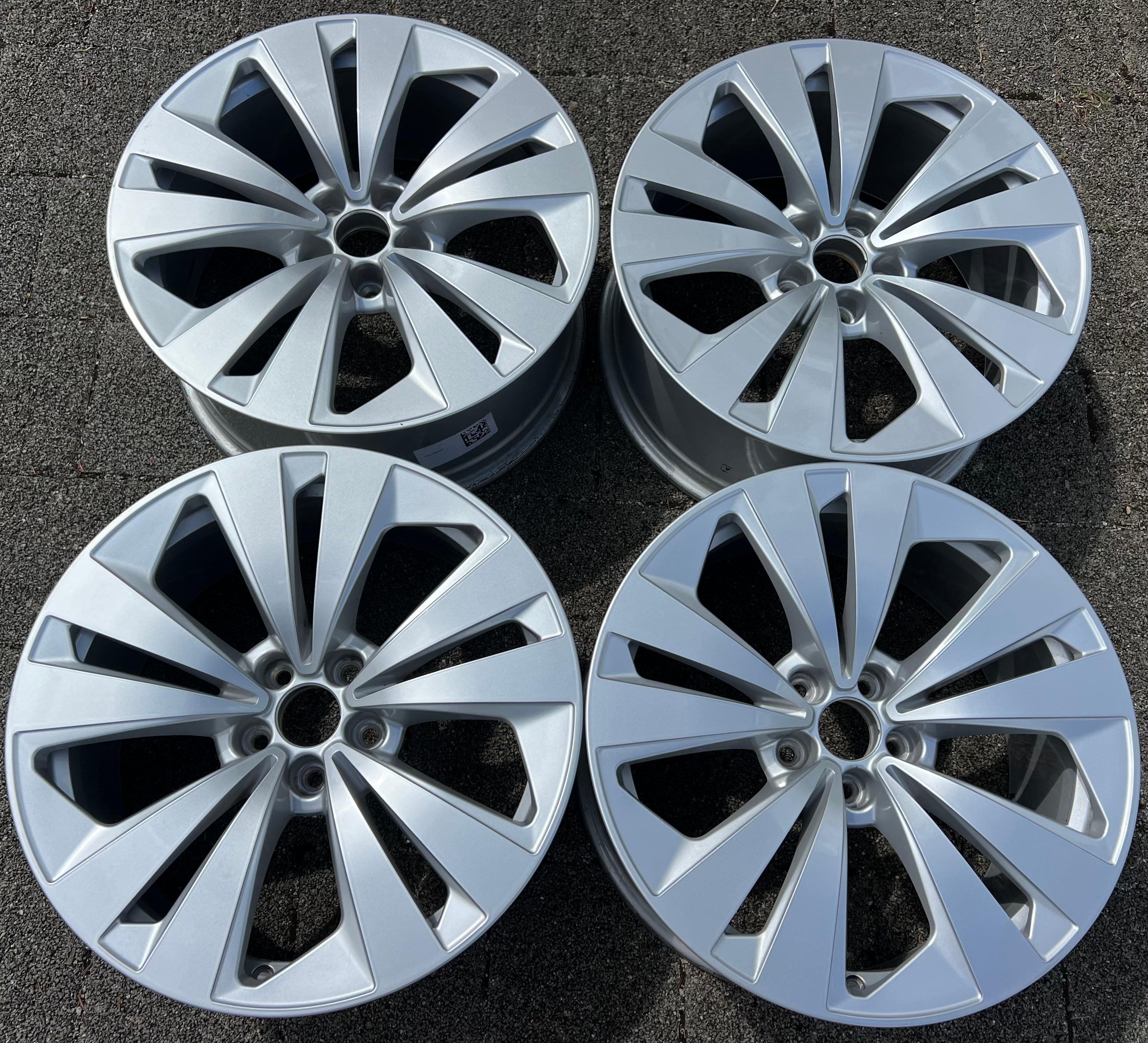 4 ORIGINAL 19" ALUFELGEN AUDI Q8 4M8601025 8,5x19 ET20 FELGEN FREIHAUS
