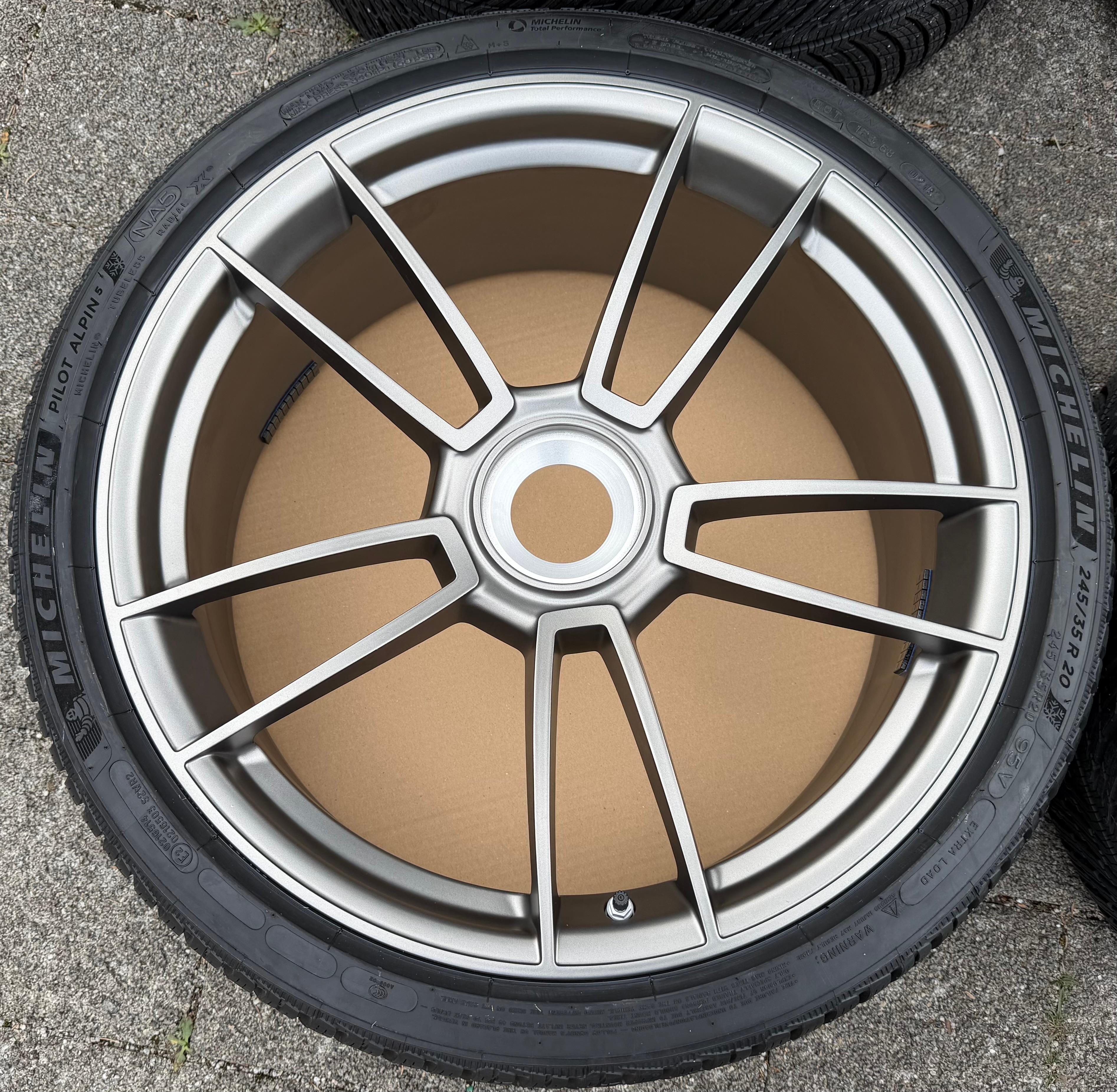 4 originele 20" 21" lichtmetalen winterwielen Porsche 911 992 Turbo S 992601025AB 992601025AC centrale wielmoer NIEUW