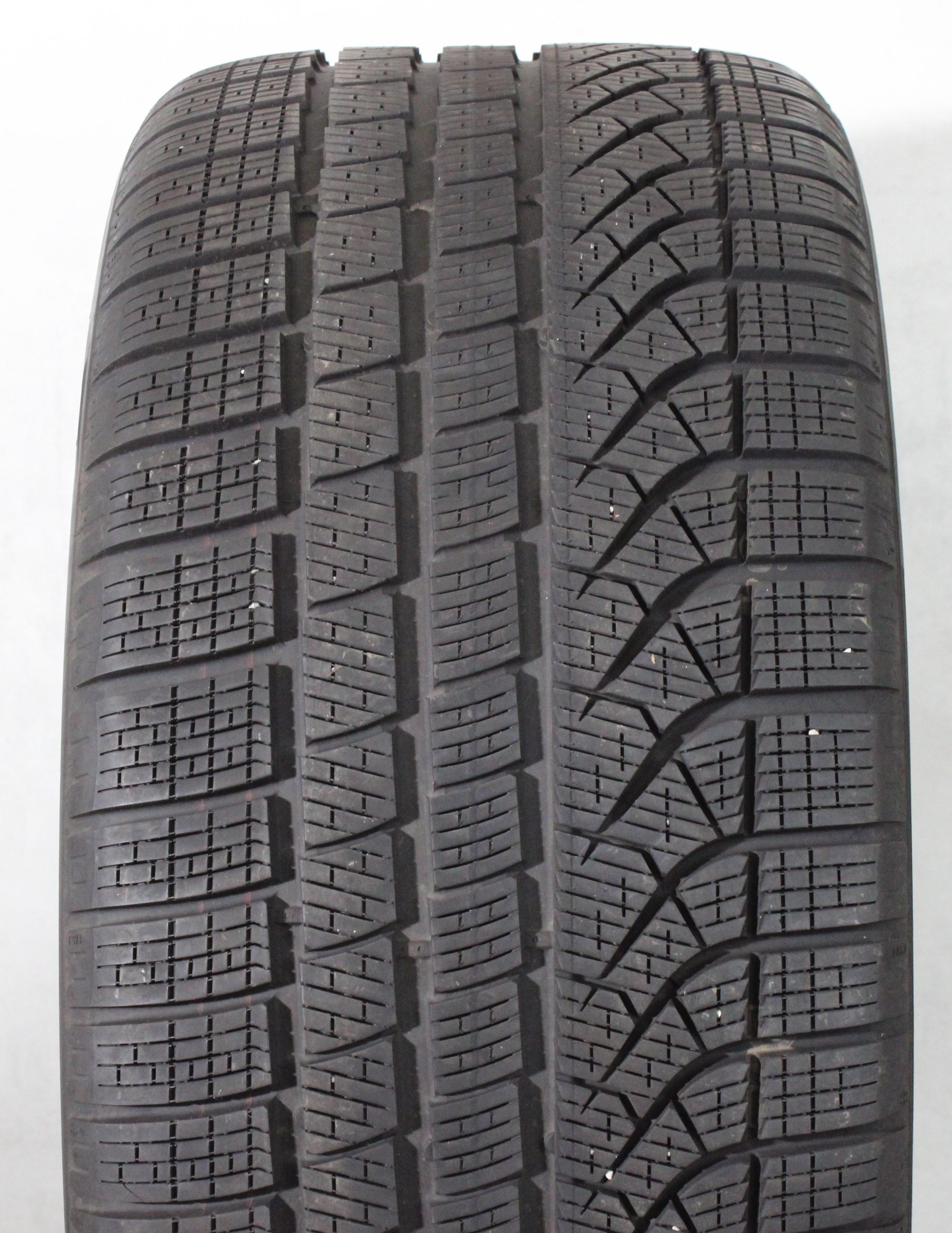 1 x 275/40R19 105H Winterreifen Pirelli Pzero Winter MO* 6-7mm 2024