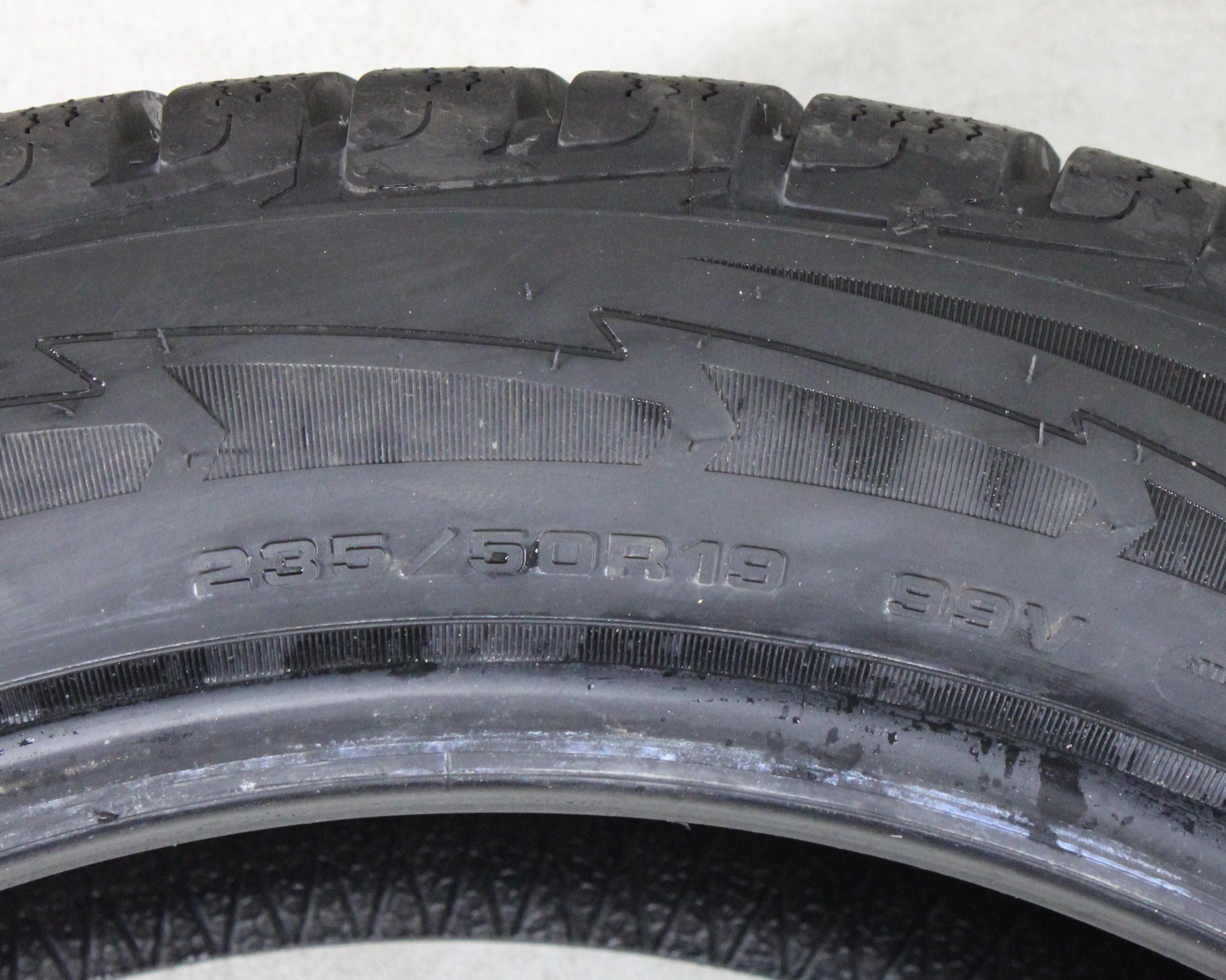 2 x 235/50R19 99V Winterreifen Goodyear Ultra Grip Performance GEN-1 AO Volles Profil 2019