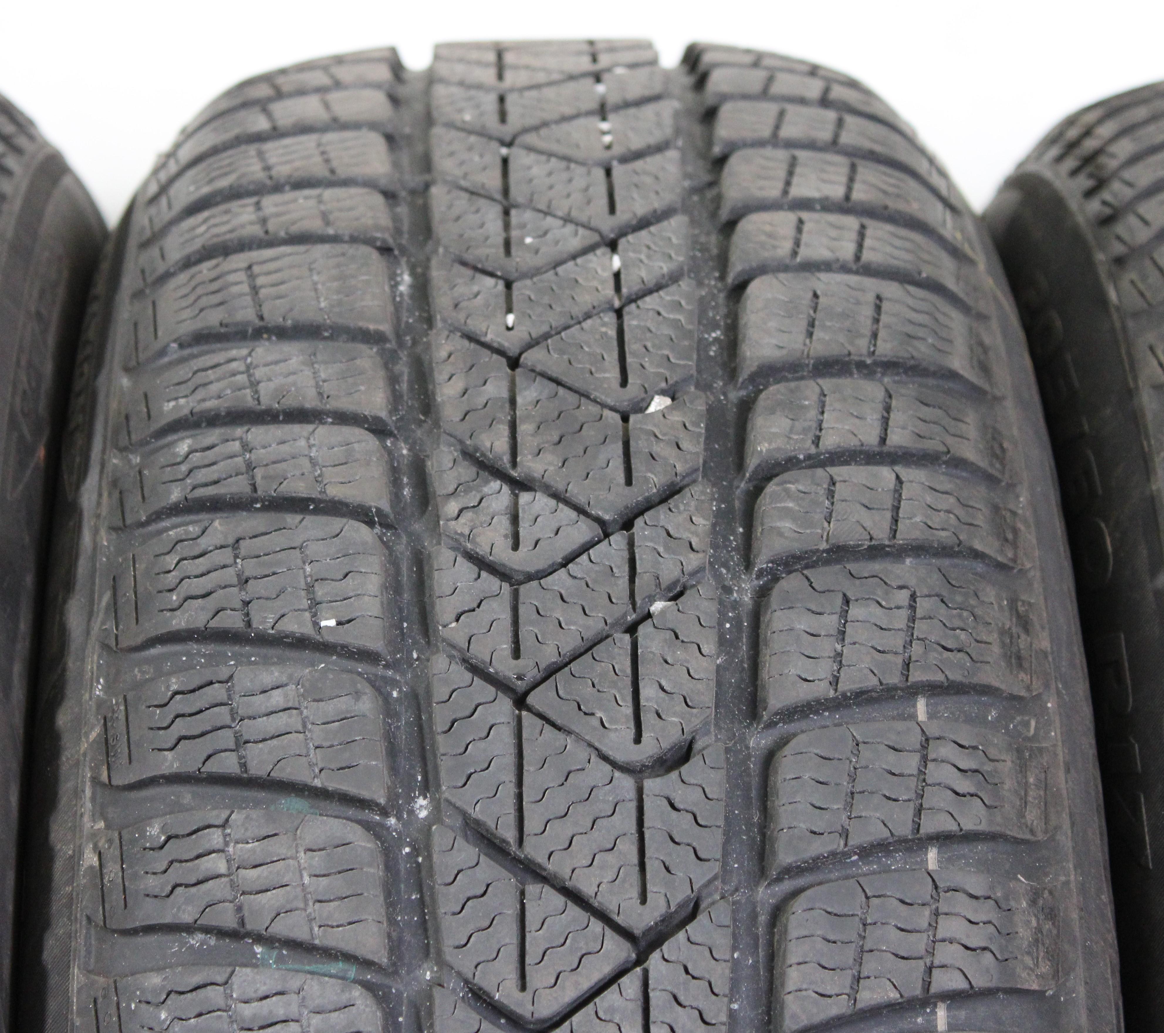 4 x 205/60R17 93H Winterreifen Pirelli Sottozero 3 2x6mm/2x6,5-7mm 2016