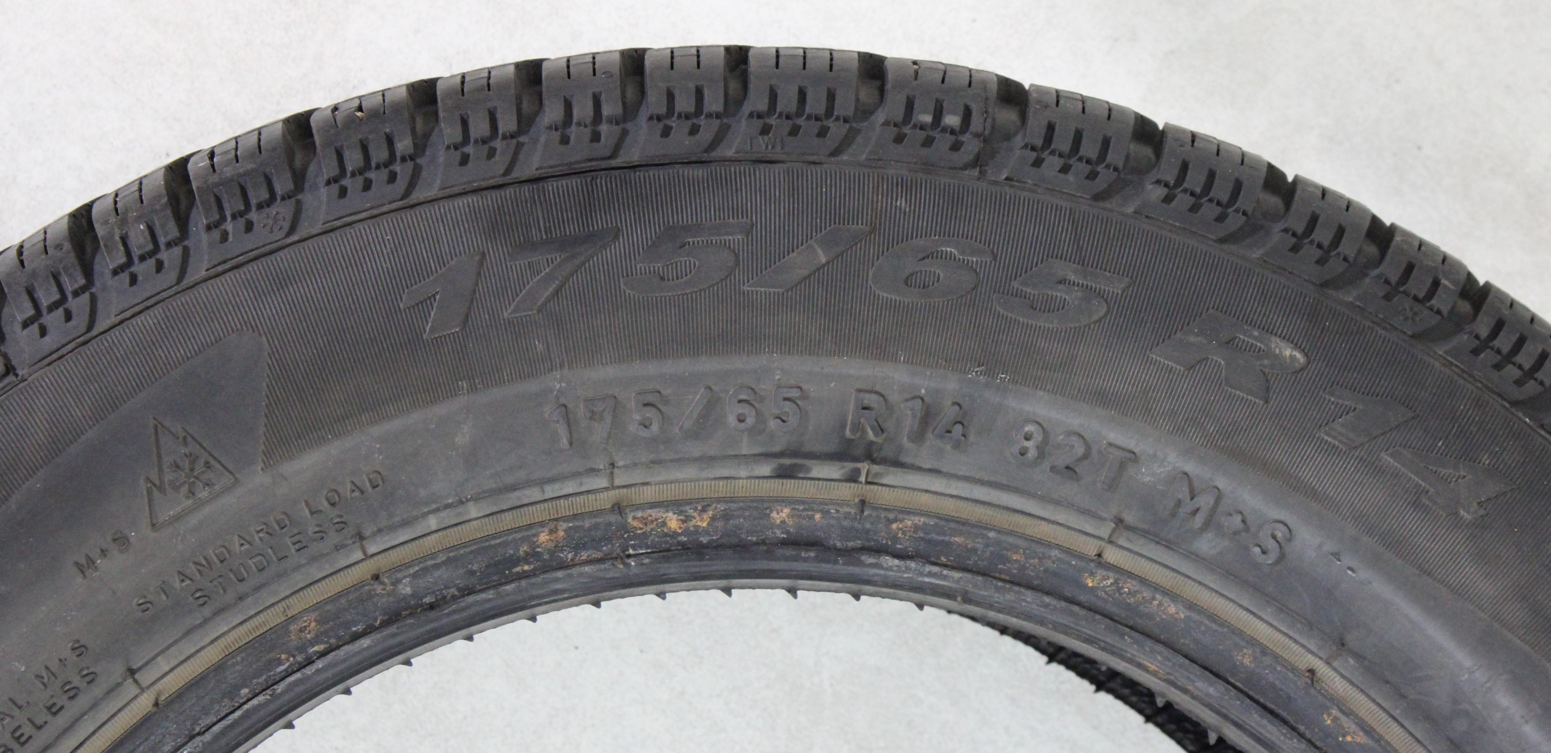 1 x 175/65R14 82T Winterreifen Pirelli Snow Control Serie 3 Winter 190 6,5-7mm 2022