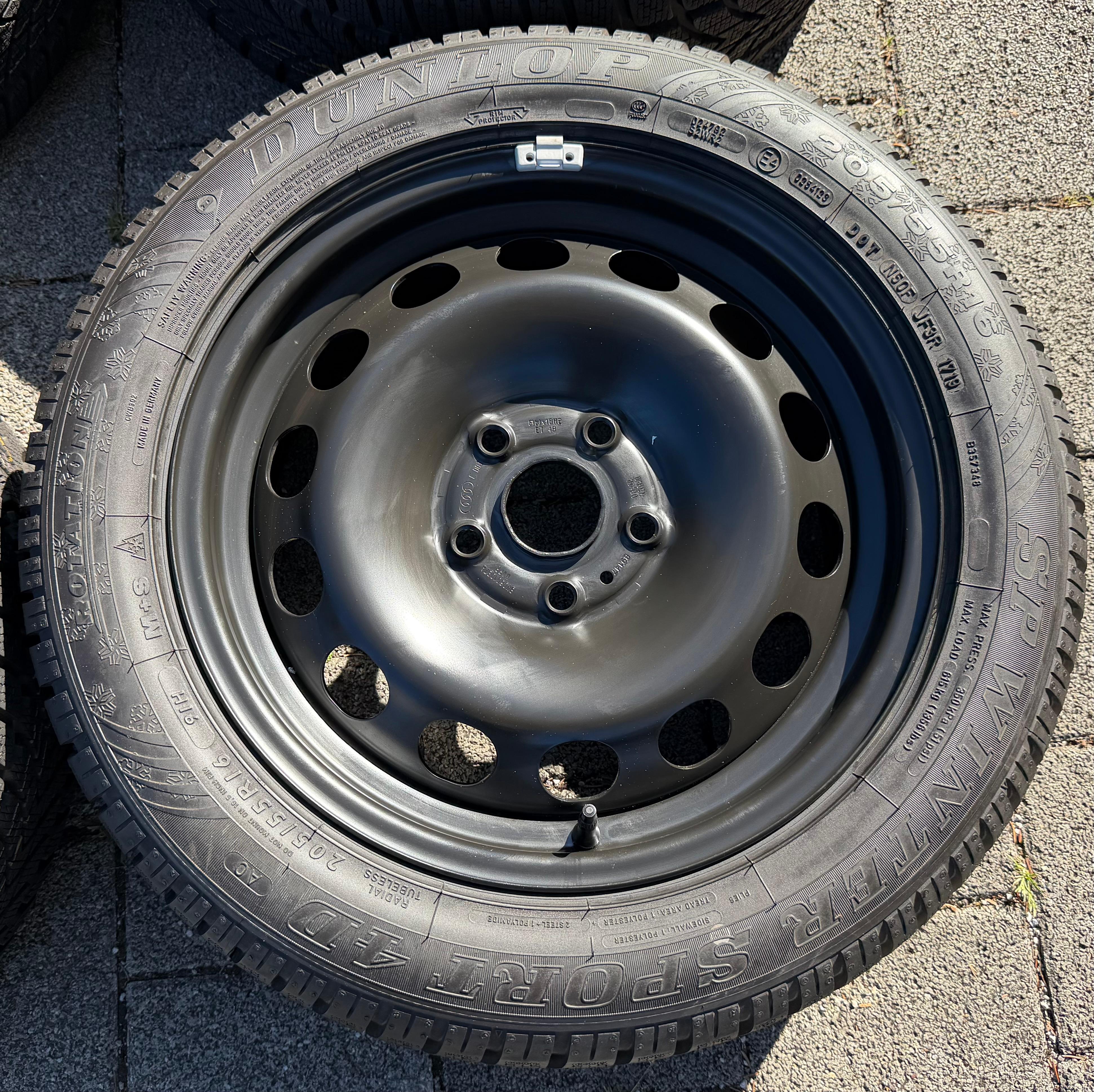 4 ruote invernali VW Golf 7 Audi A3 8V Seat Leon 5F Skoda Octavia 5E 205/55R16 91H Dunlop