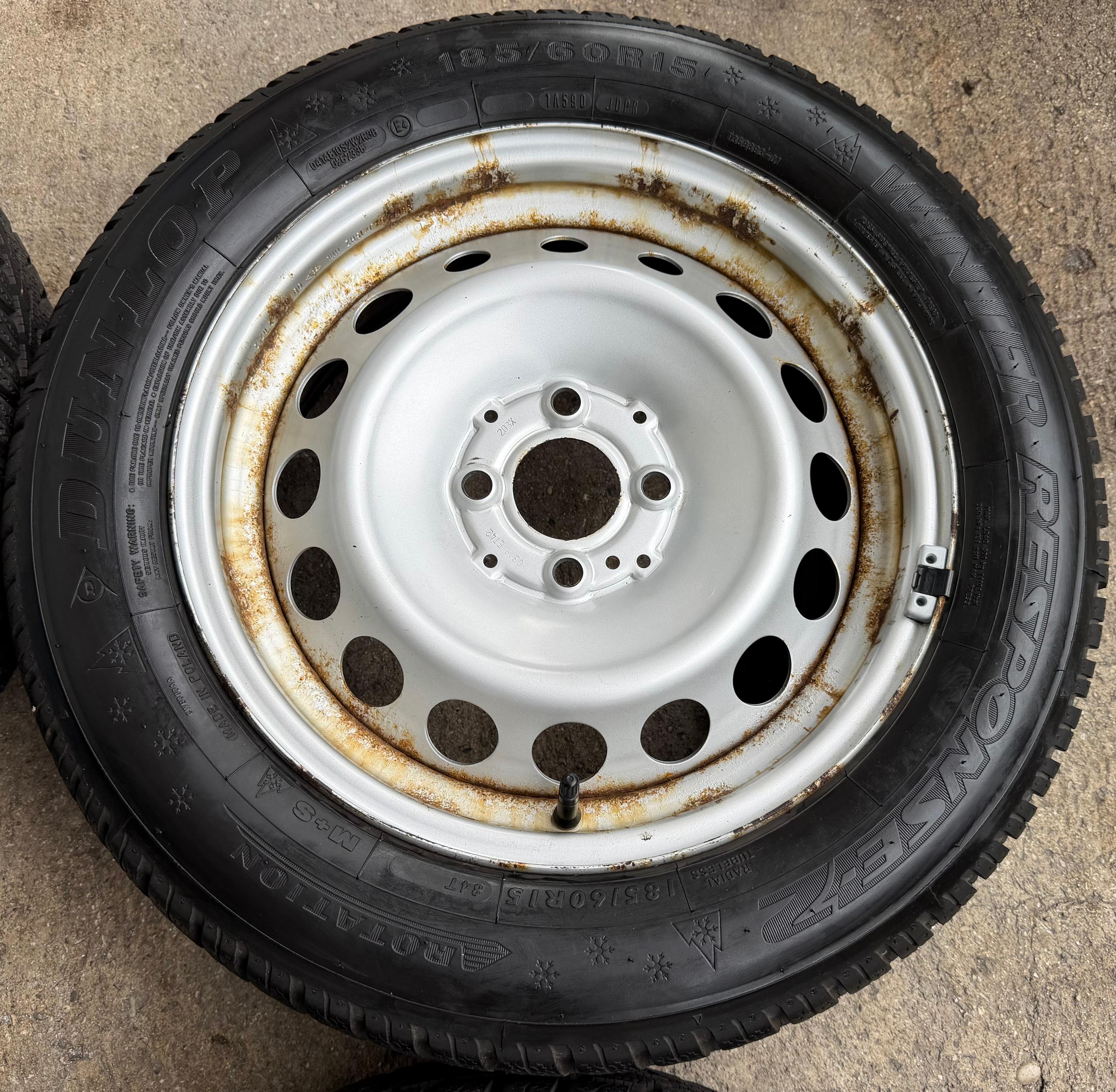 4 Original Winterräder Smart 453 165/65R15 81T 185/60R15 84T Dunlop RDKS 2024