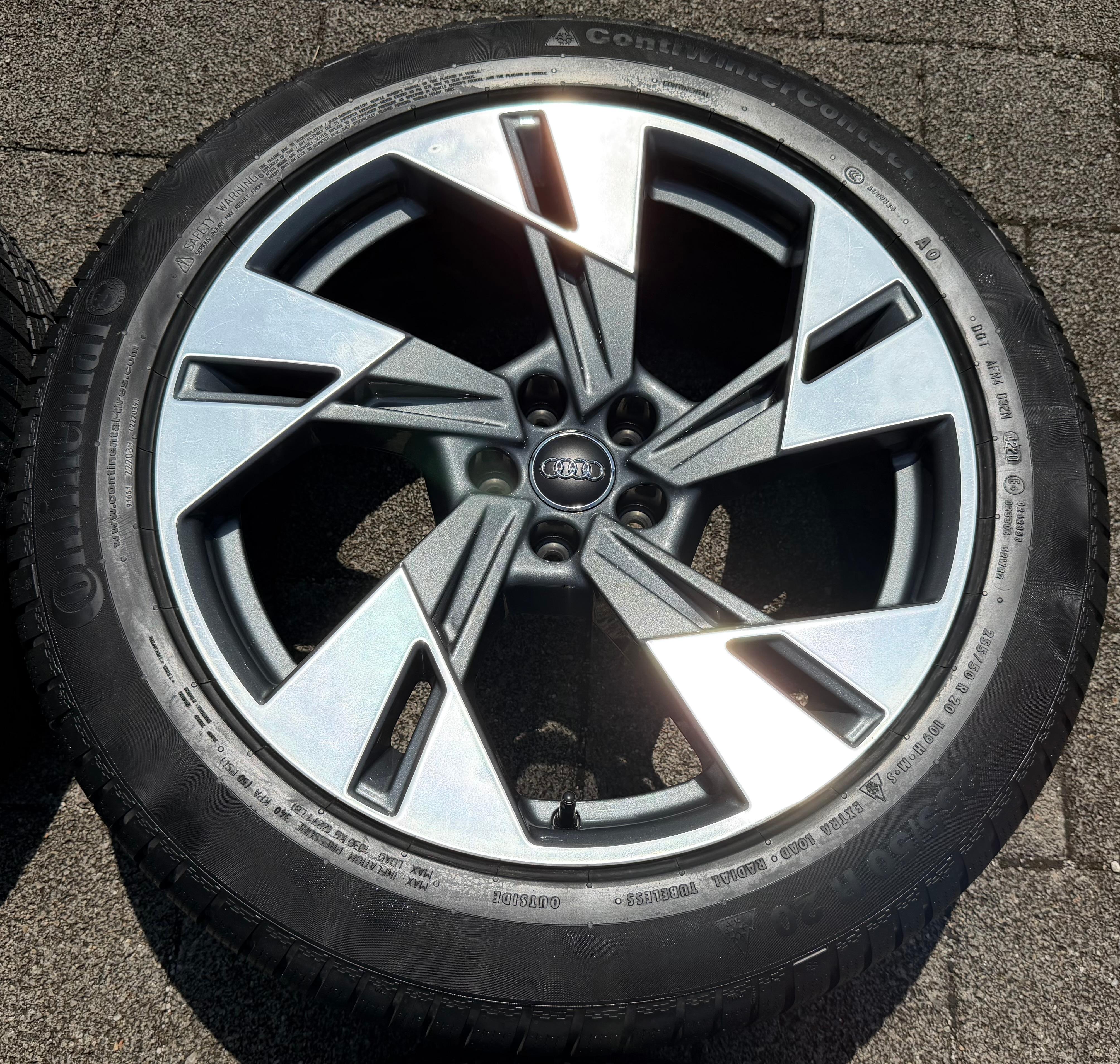 4 Original 20" Alu Winterräder Audi E-Tron Q8 Etron 4KE601025AP 255/50R20 109H