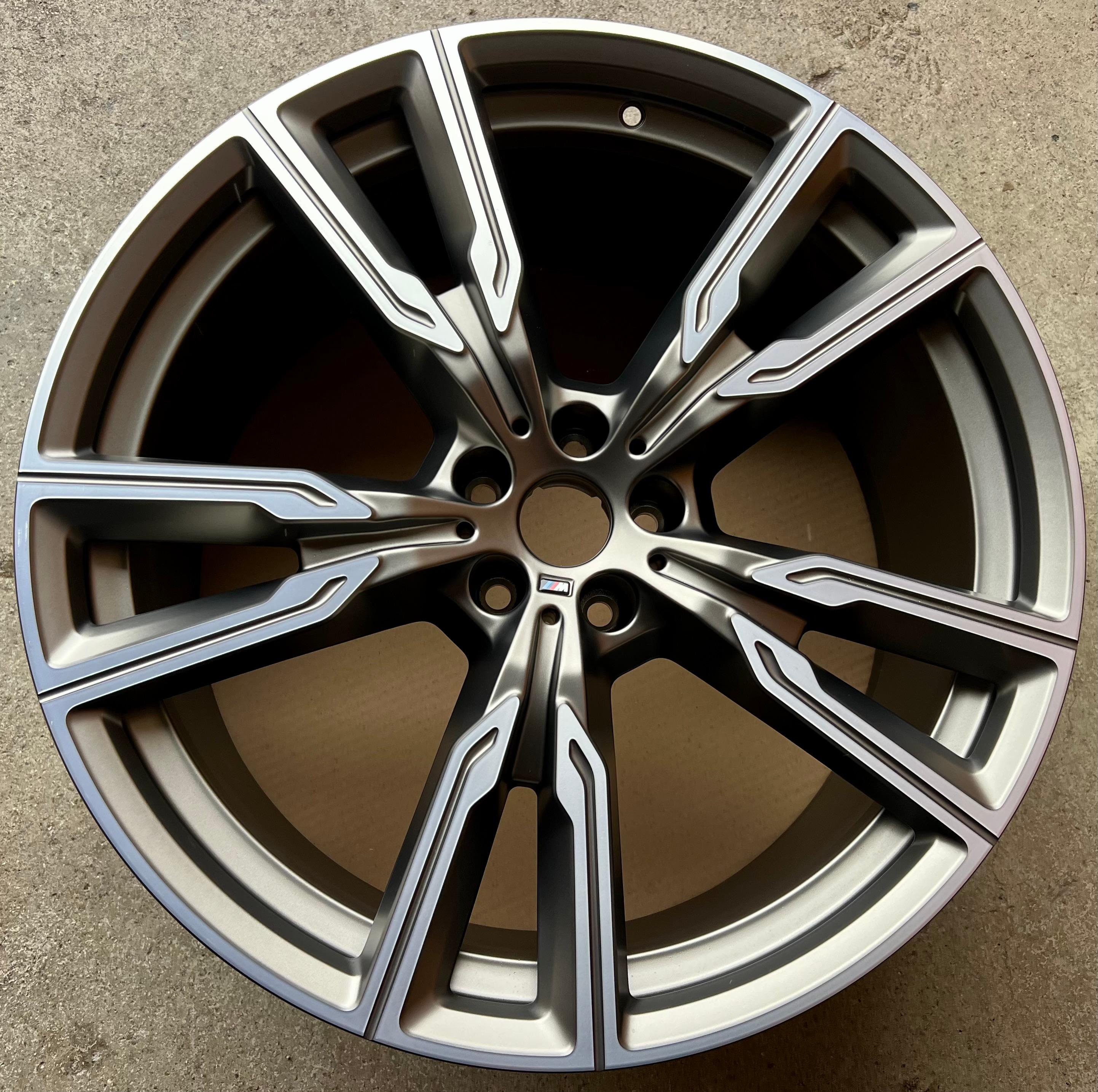 1 X CERCHIO ORIGINALE 22" IN ALLUMINIO BMW X5 G05 X6 G06 6856068 10,5x22 ET43 STYLING M747 747M TOP