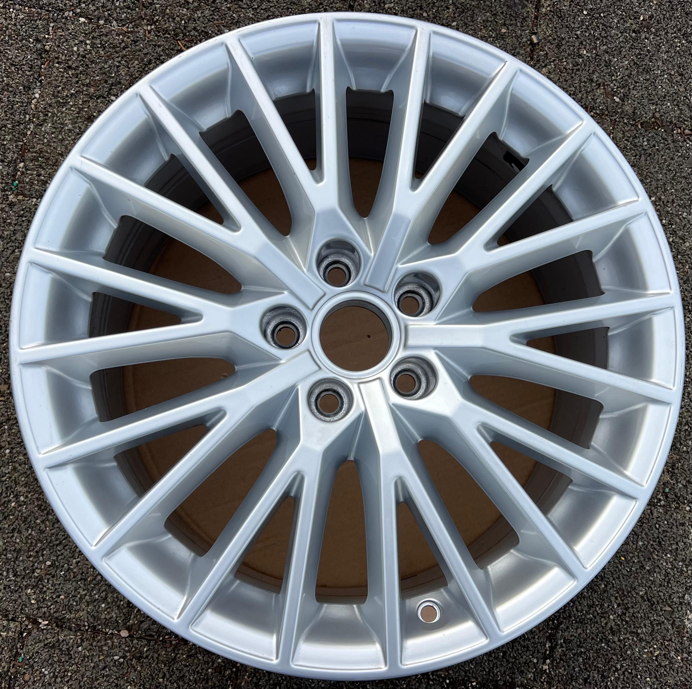 1 X ORIGINAL 18" ALUFELGE FELGE AUDI TT 8S 8S0601025D 8,5x18 ET50