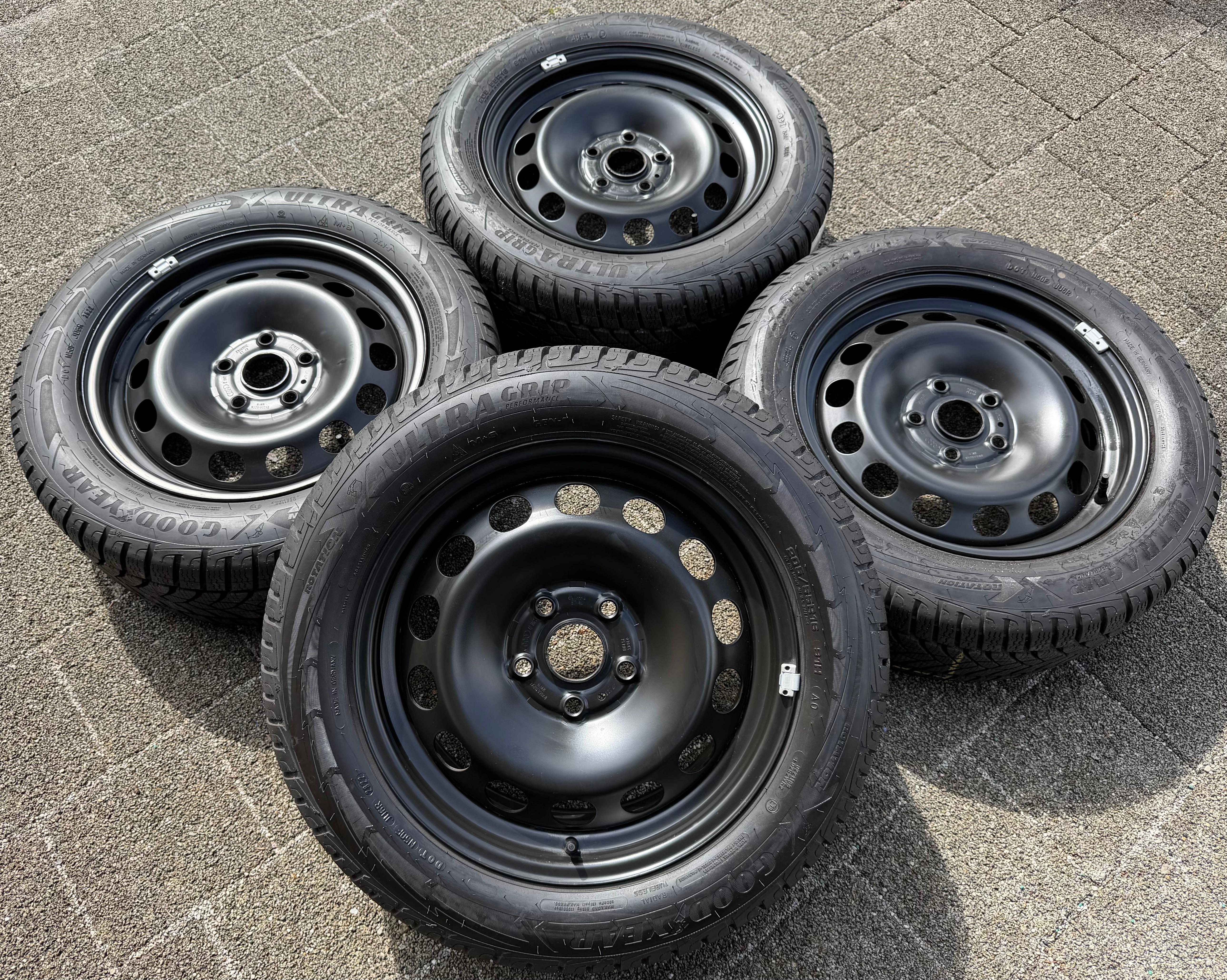 4 Winterräder Audi A3 8V Sportback Cabrio  205/55R16 91H Goodyear 8V0601027A 2022