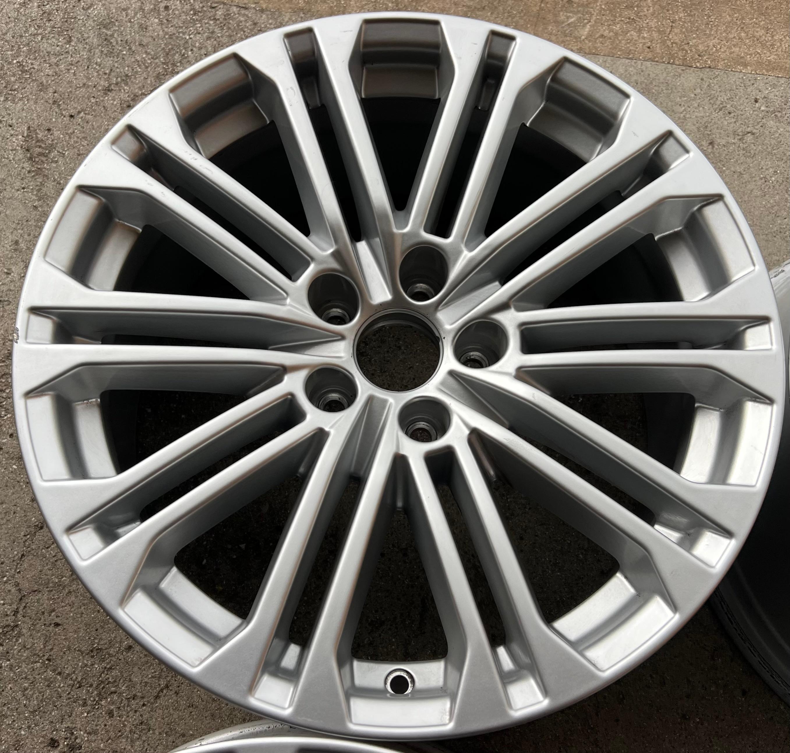 4 ORIGINAL 18" ALUFELGEN AUDI A5 S5 F9 8W 8W0601025EE 8x18 ET31 FREIHAUS