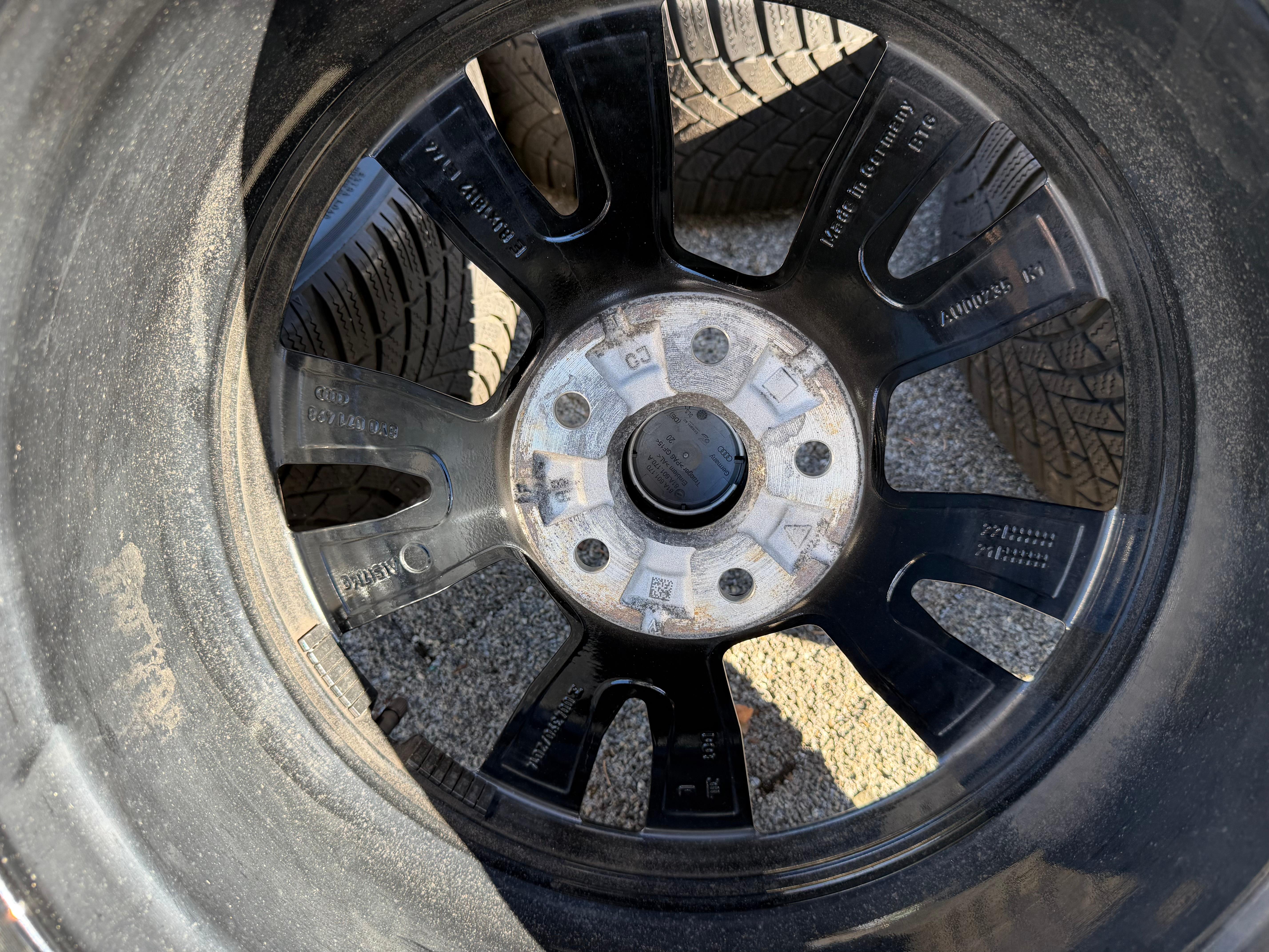 4 Original 18" Alufelgen Audi A3 S3 8Y 8Y0071498 8x18 ET46