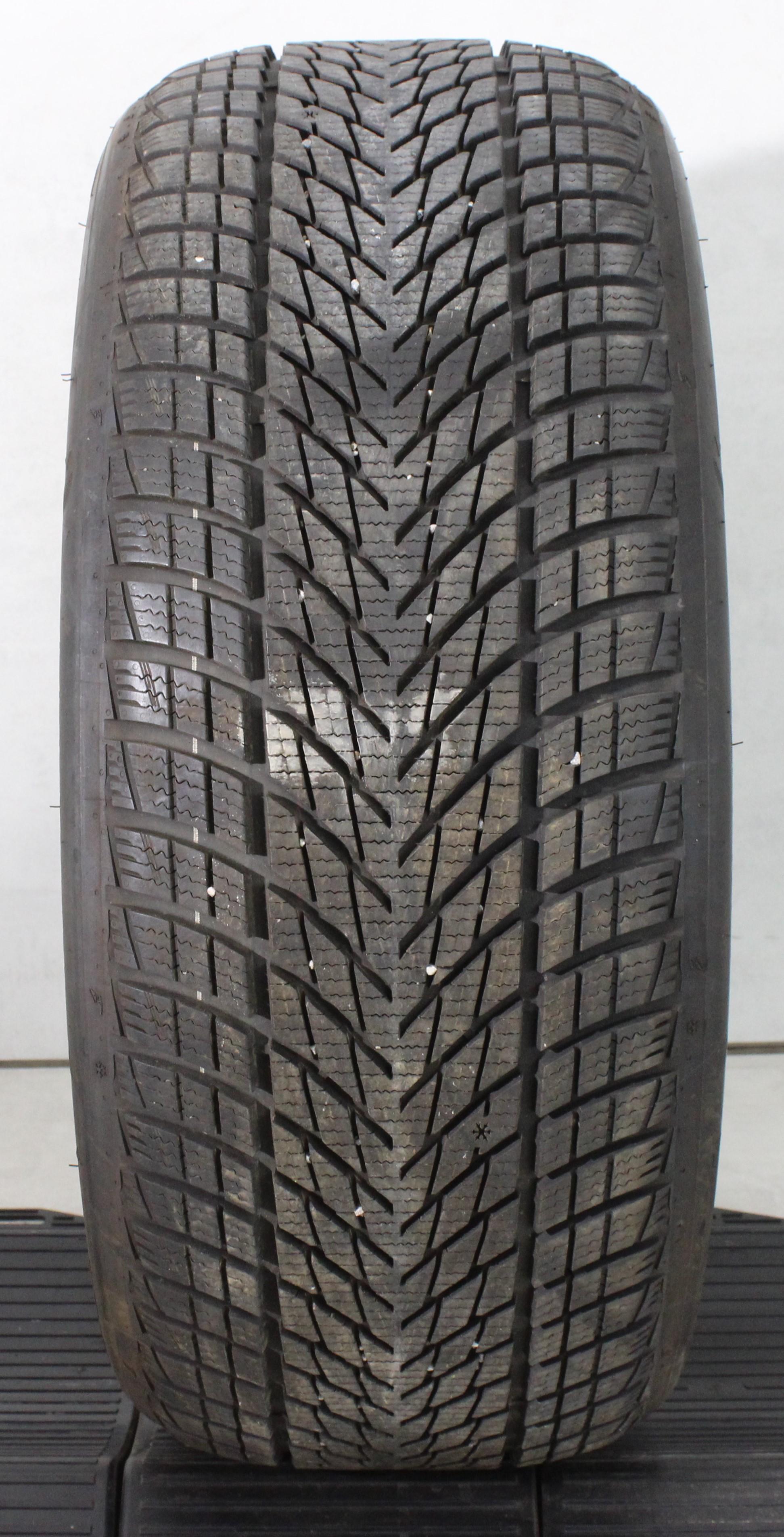 1 x 245/40R19 98H Winterreifen Goodyear Ultra Grip Performance 3 R0 7-7,5mm 2024 XL