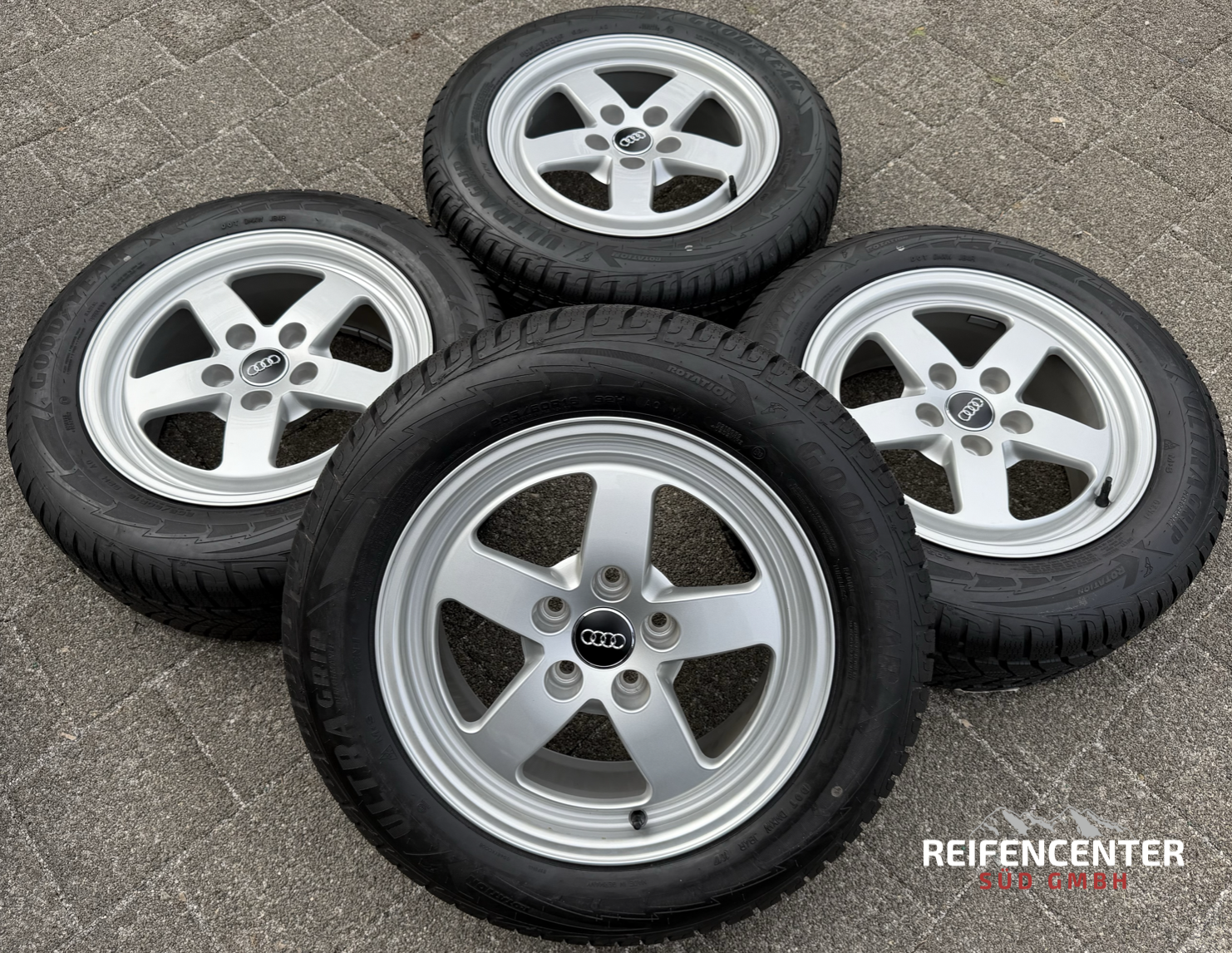 4 Original Alu Winterräder Audi A4 B9 8W 205/60R16 92H 8W0601025 Goodyear