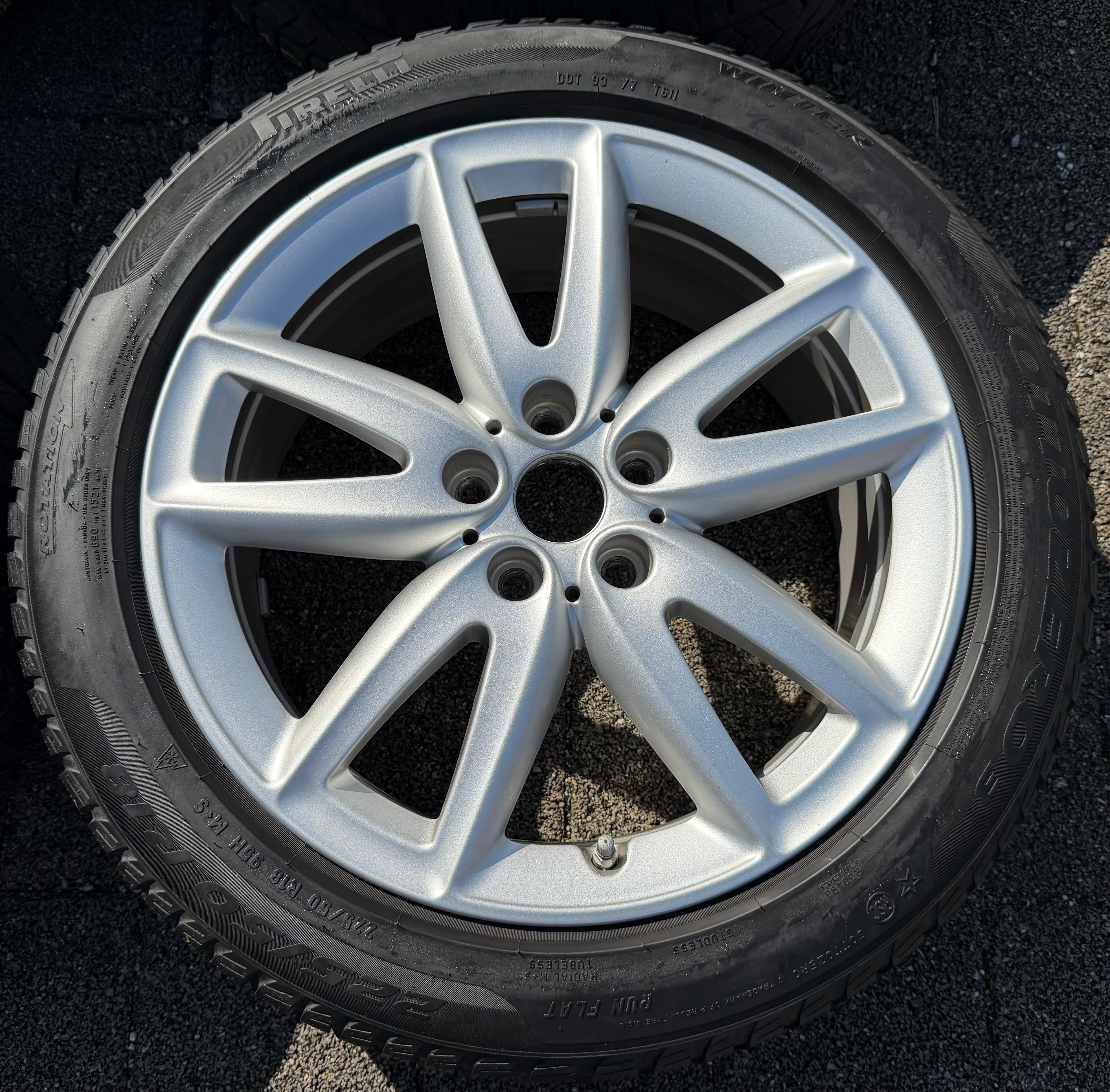4 ORIGINAL 18" ALU WINTERRÄDER MINI COUNTRYMAN F60 225/50R18 95H 6888852 FREIHAU