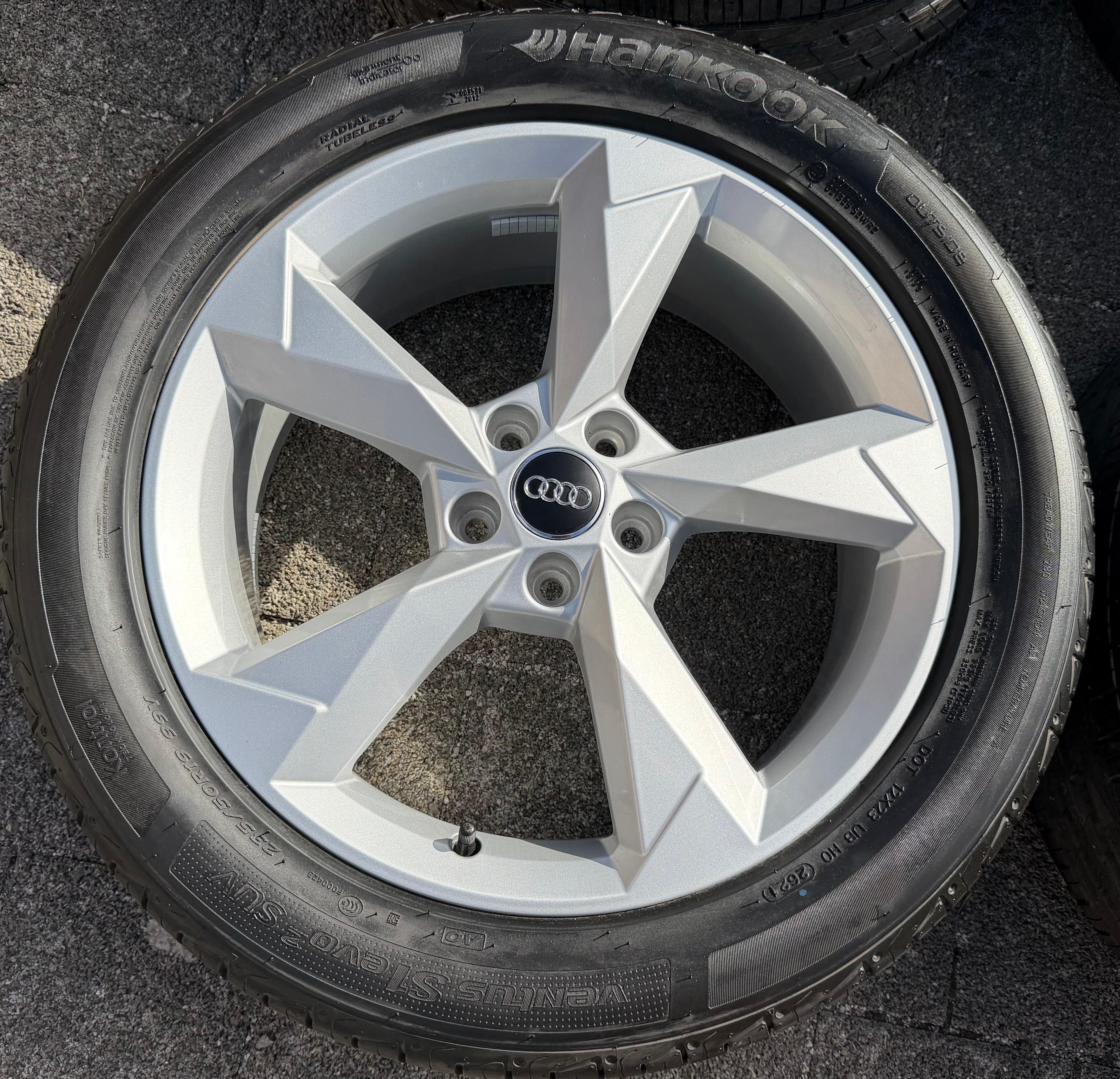 4 Original 19" Alu Sommerräder Audi Q3 F3B 83A 83A601025N 235/50R19 99V Hankook