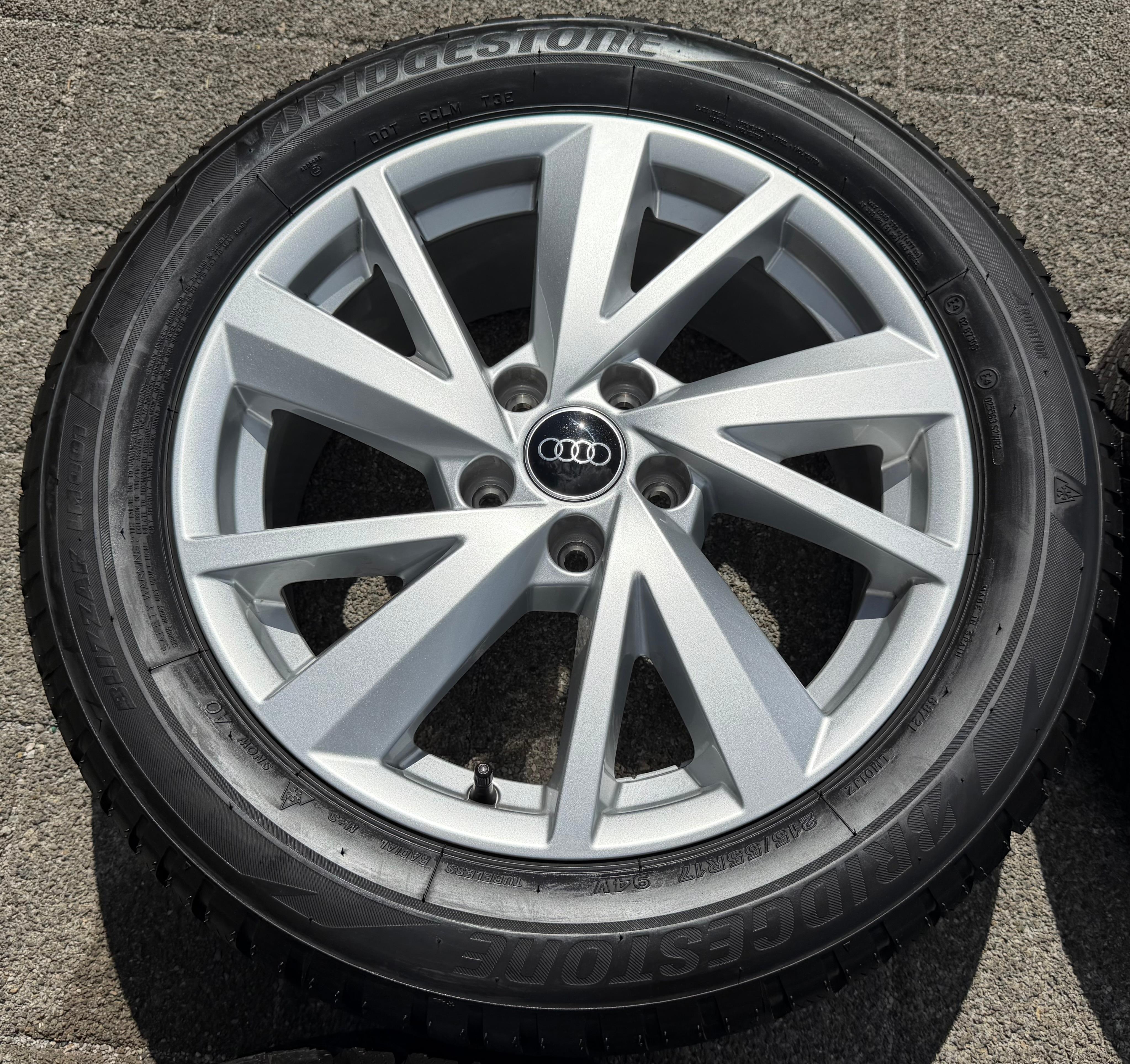 4 ruote complete in lega originali da 17" per Audi Q2 215/55R17 94V Bridgestone 2023
