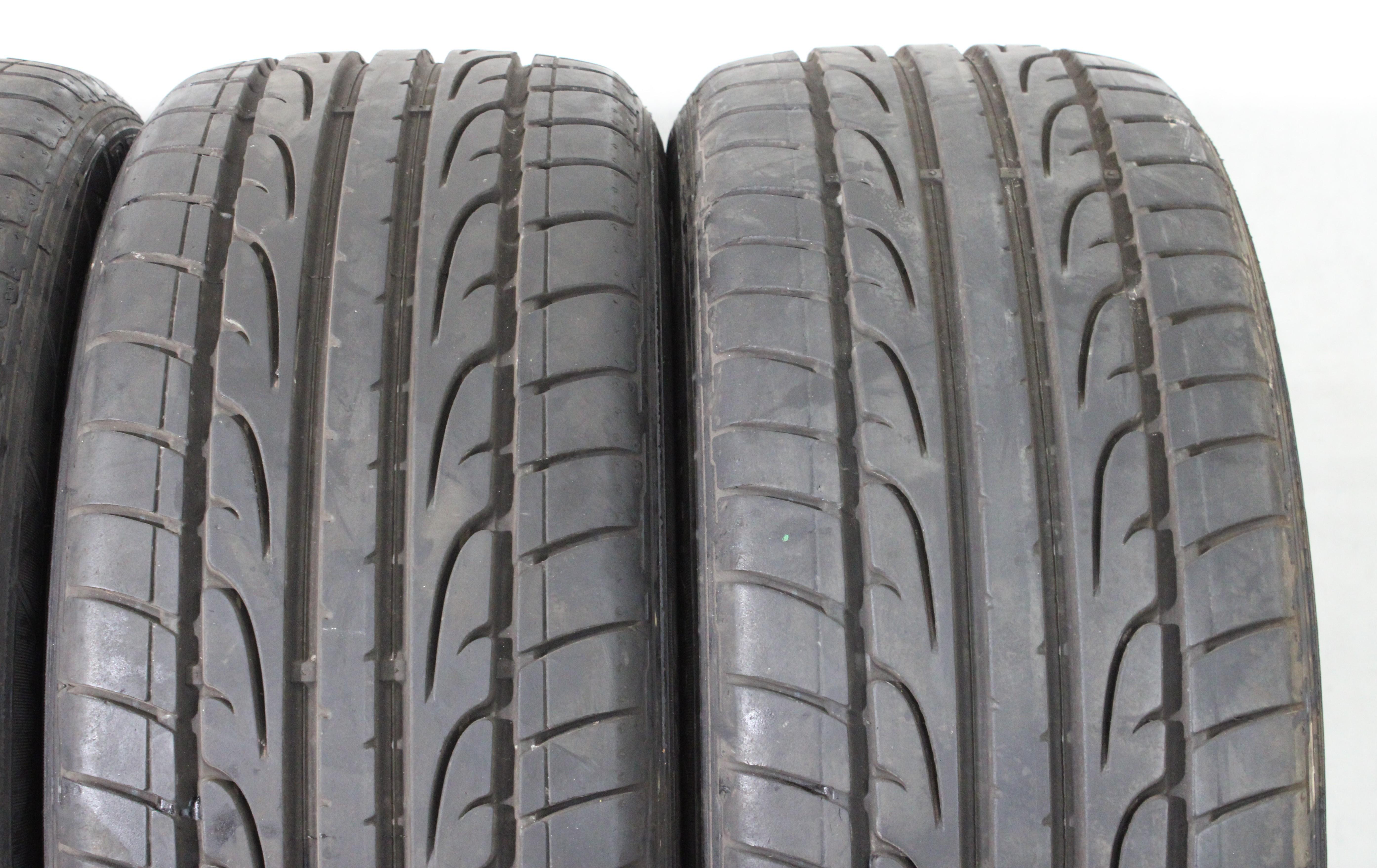 4 x 215/45R16 86H pneus été Dunlop SP Sport Maxx   2x5,5-6mm/2x6-6,5mm 2015