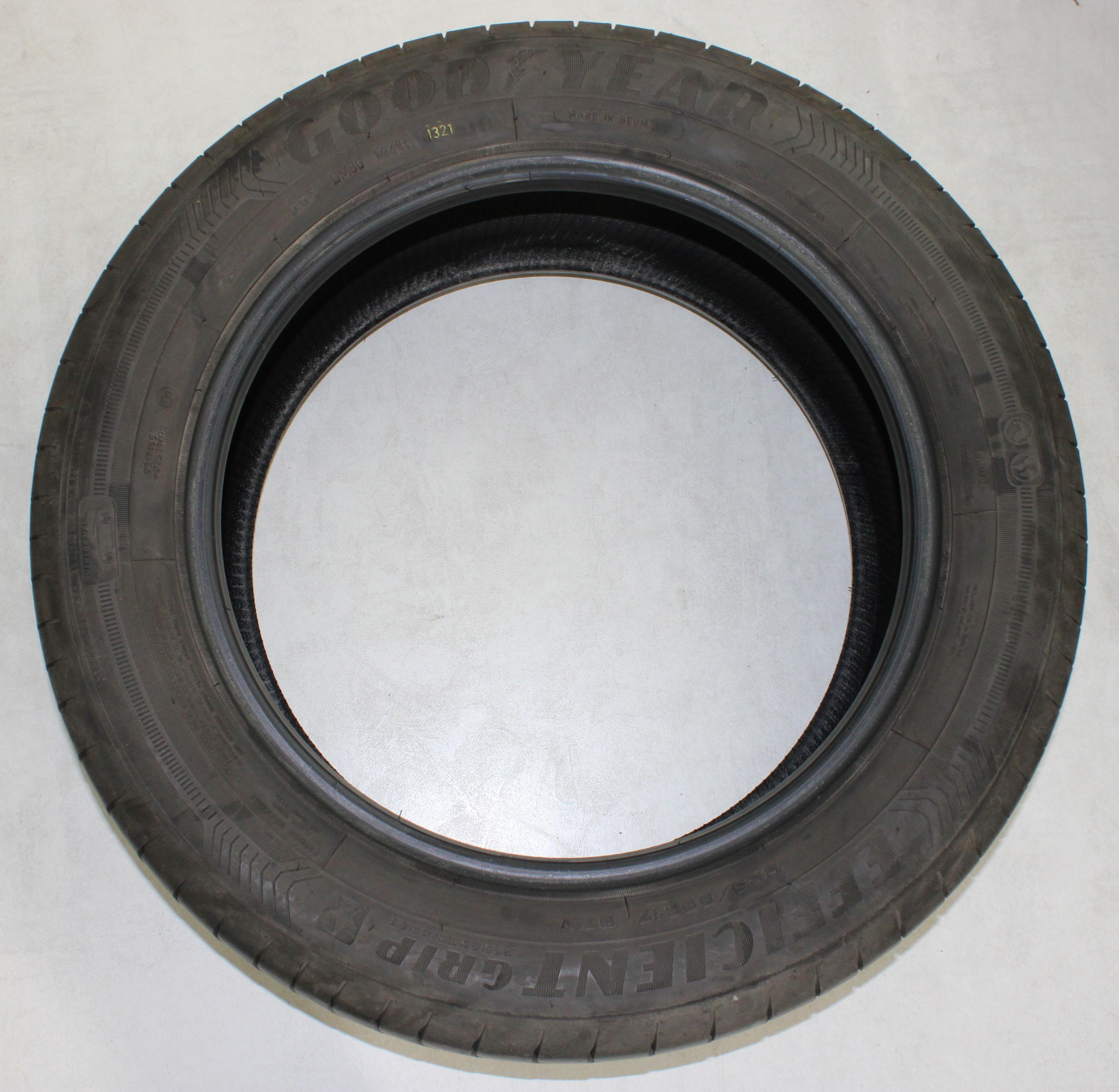 1 x 225/55R17 97W Sommerreifen Goodyear Efficient Grip Performance * 5,5-6mm 2021