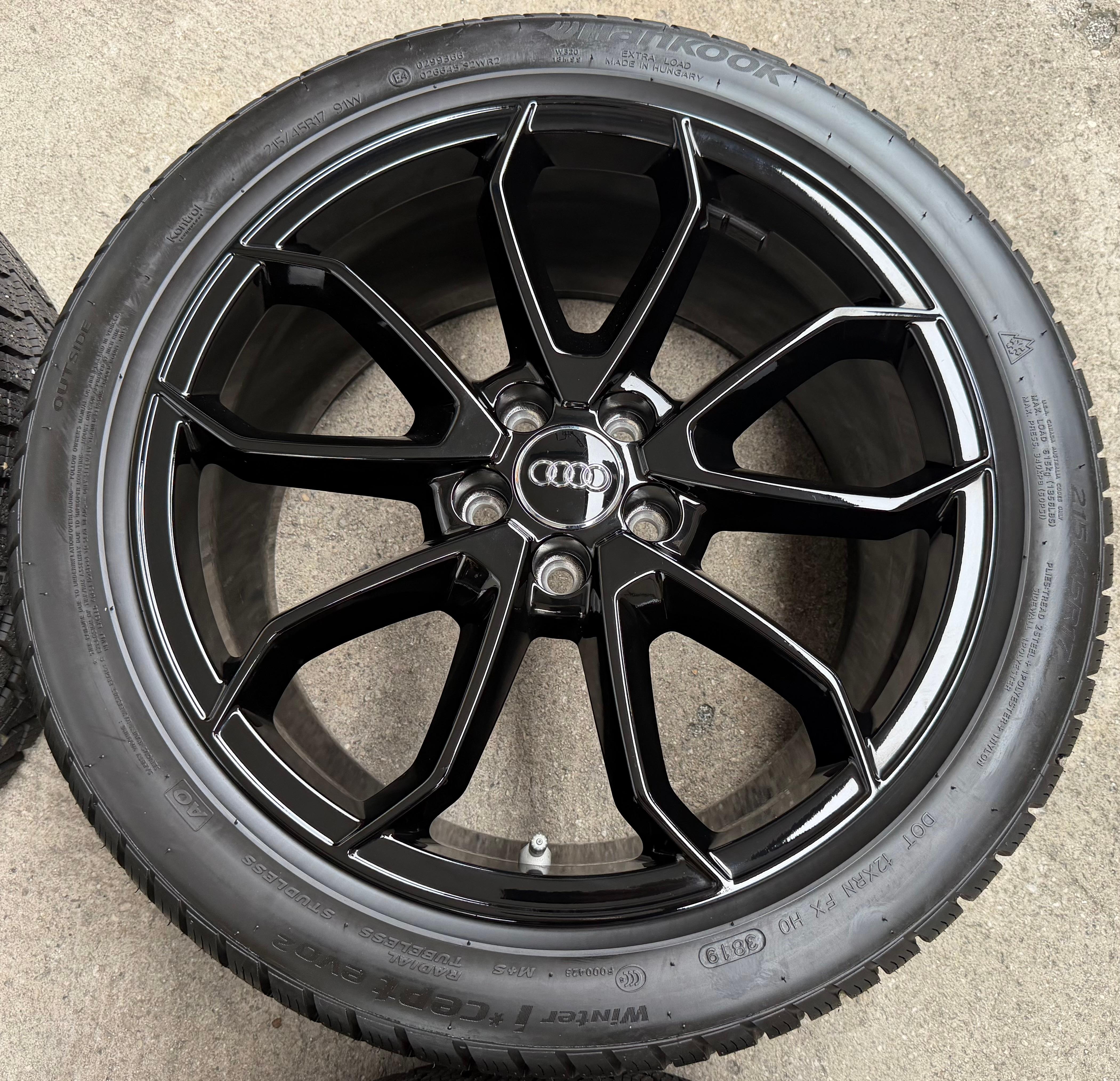 4 Original 17" Alu Winterräder Audi A1 S1 GB 82A071497A 215/45R17 91W Hankook
