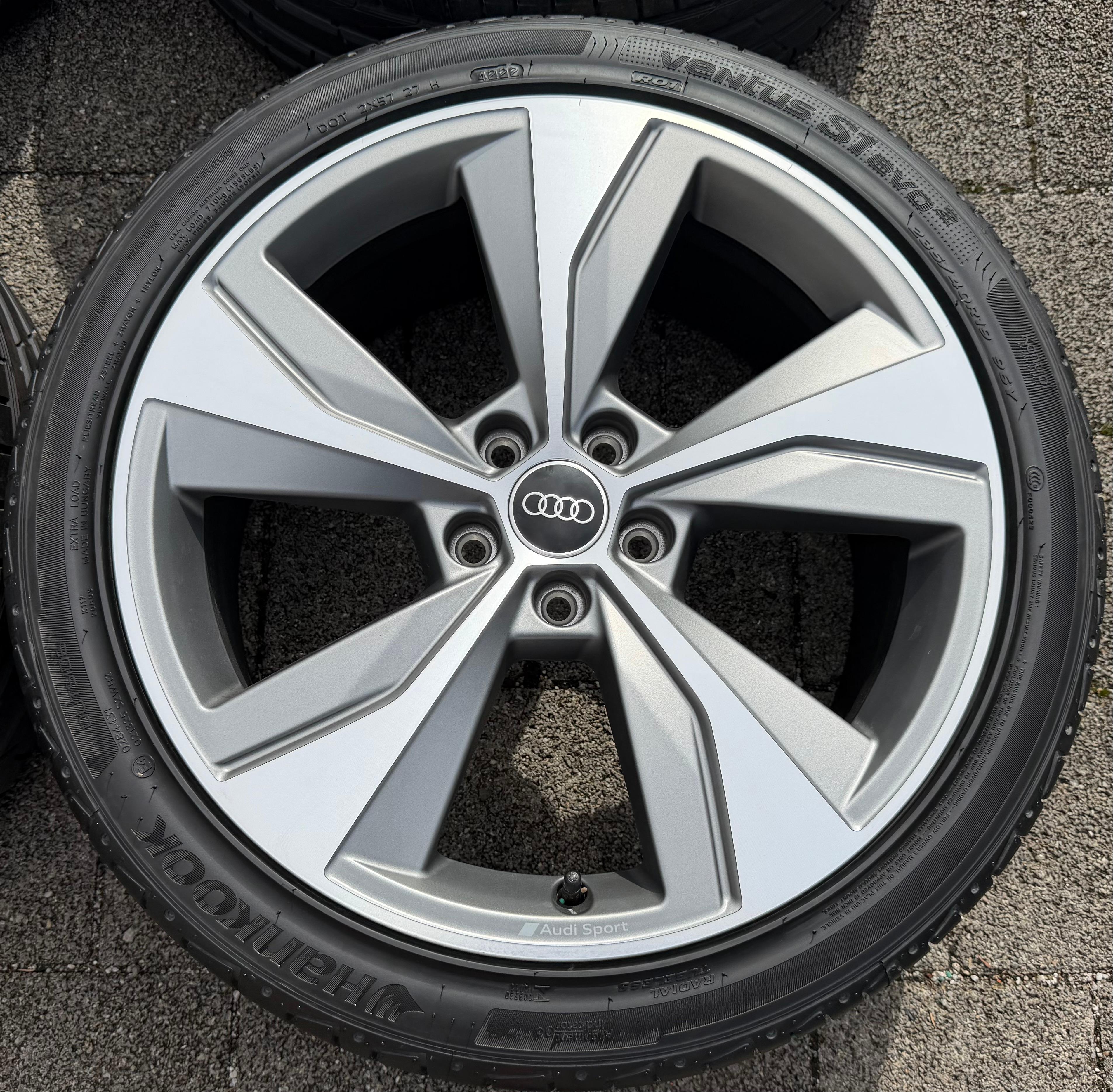 4 originele 19" lichtmetalen zomerwielen Audi Q2 SQ2 81A601025AN 235/40R19 96Y Hankook