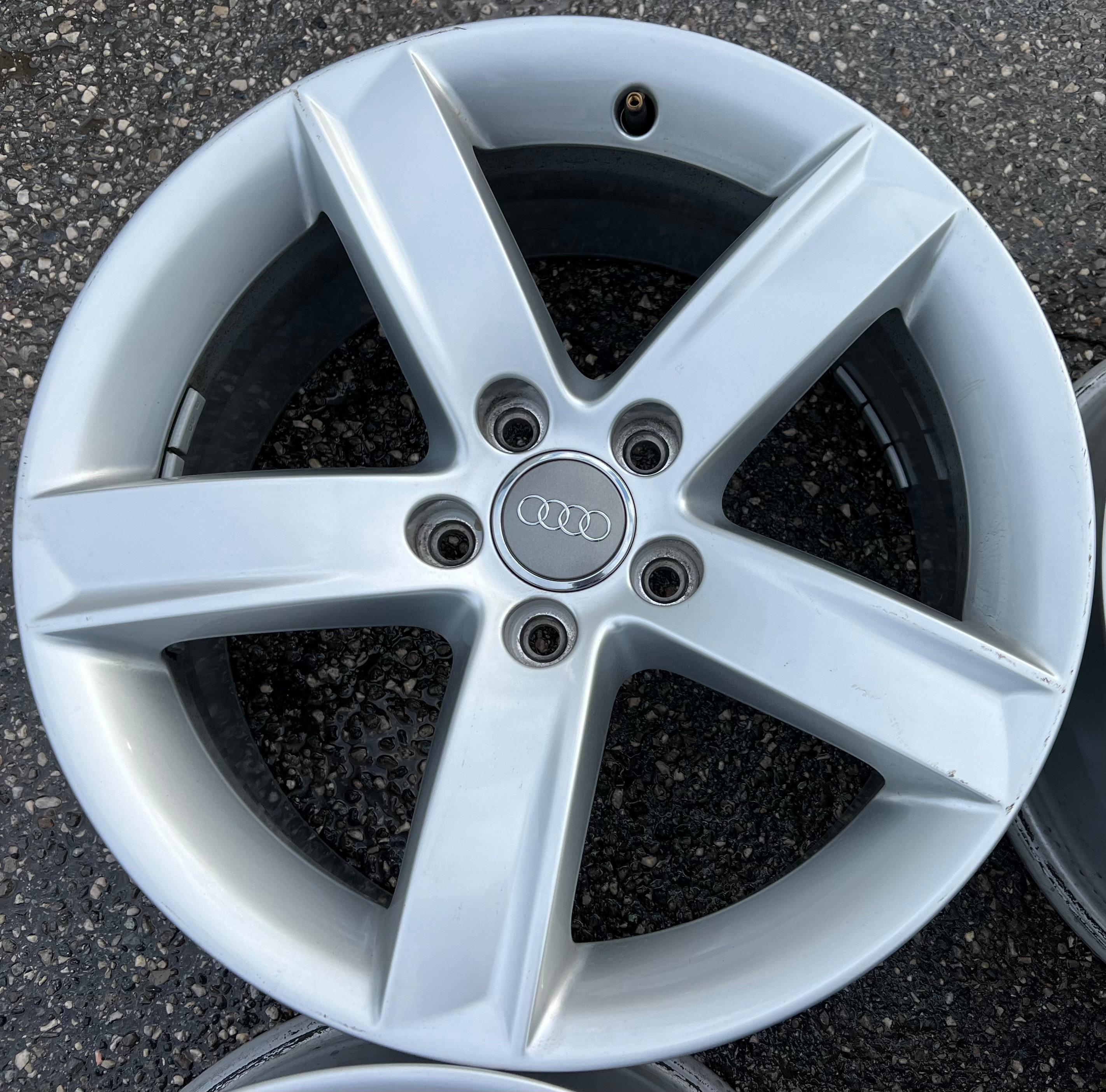 4 CERCHI ORIGINALI IN ALLUMINIO DA 17" AUDI A5 8T 8T0071497 CONSEGNA GRATUITA