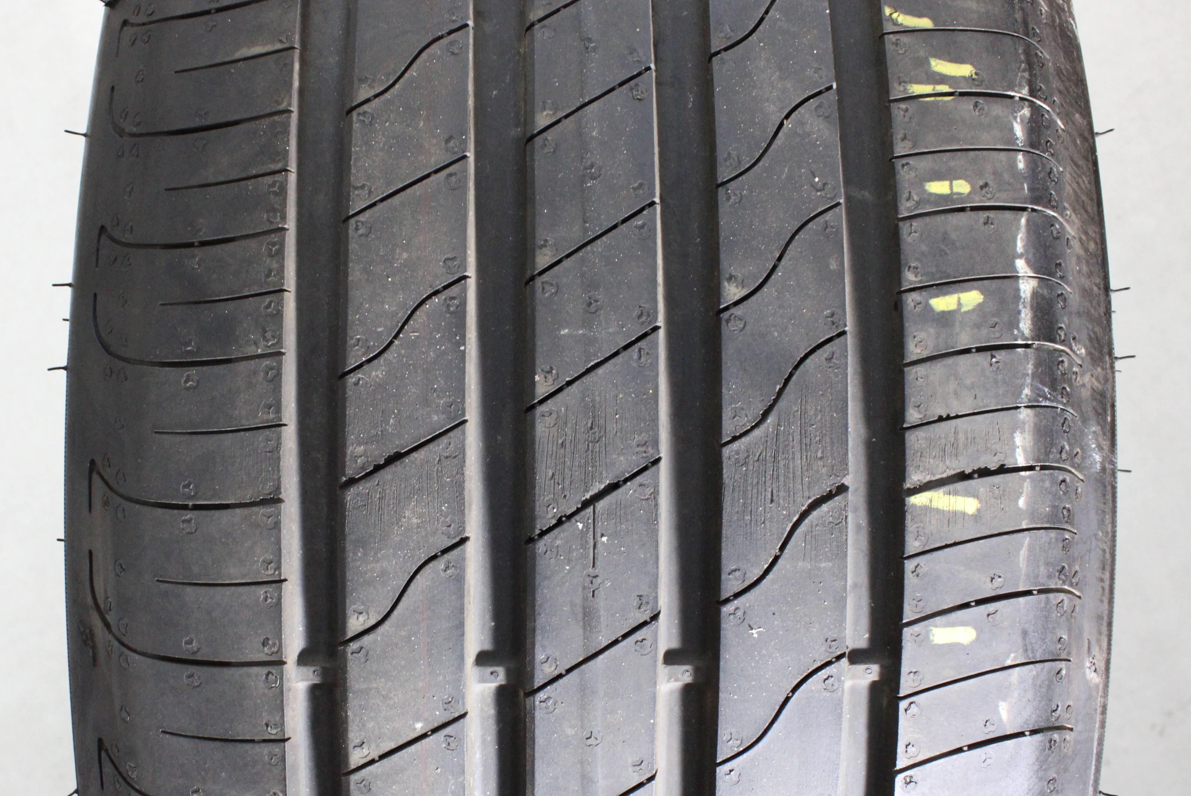 4 neumáticos de verano Goodyear Assurance Comfort Tred* 225/40R19 93V, con dibujo completo, 2023 XL