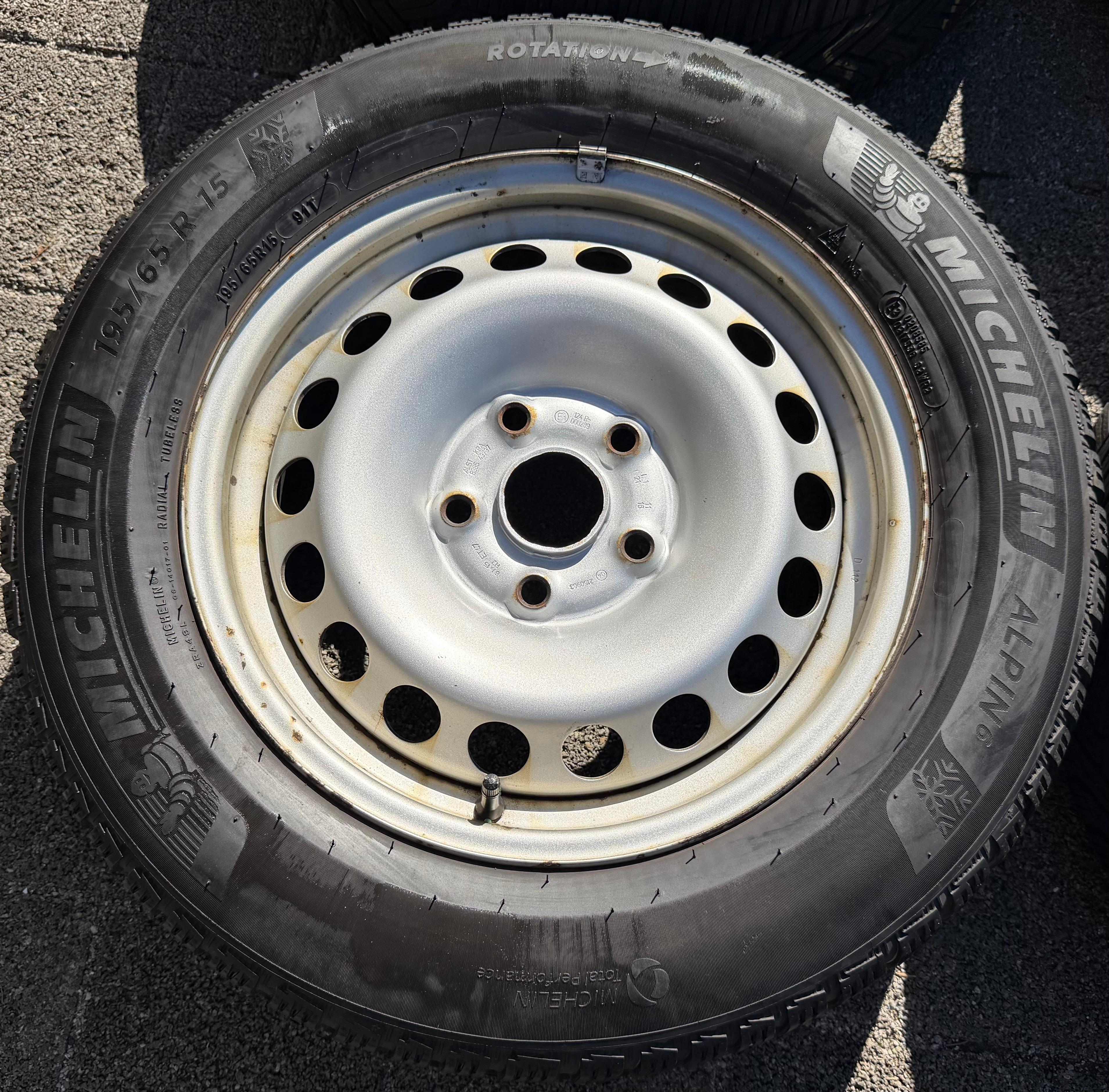 4 ruedas de invierno VW Caddy 2K 2KN 195/65R15 95T neumáticos de invierno Michelin
