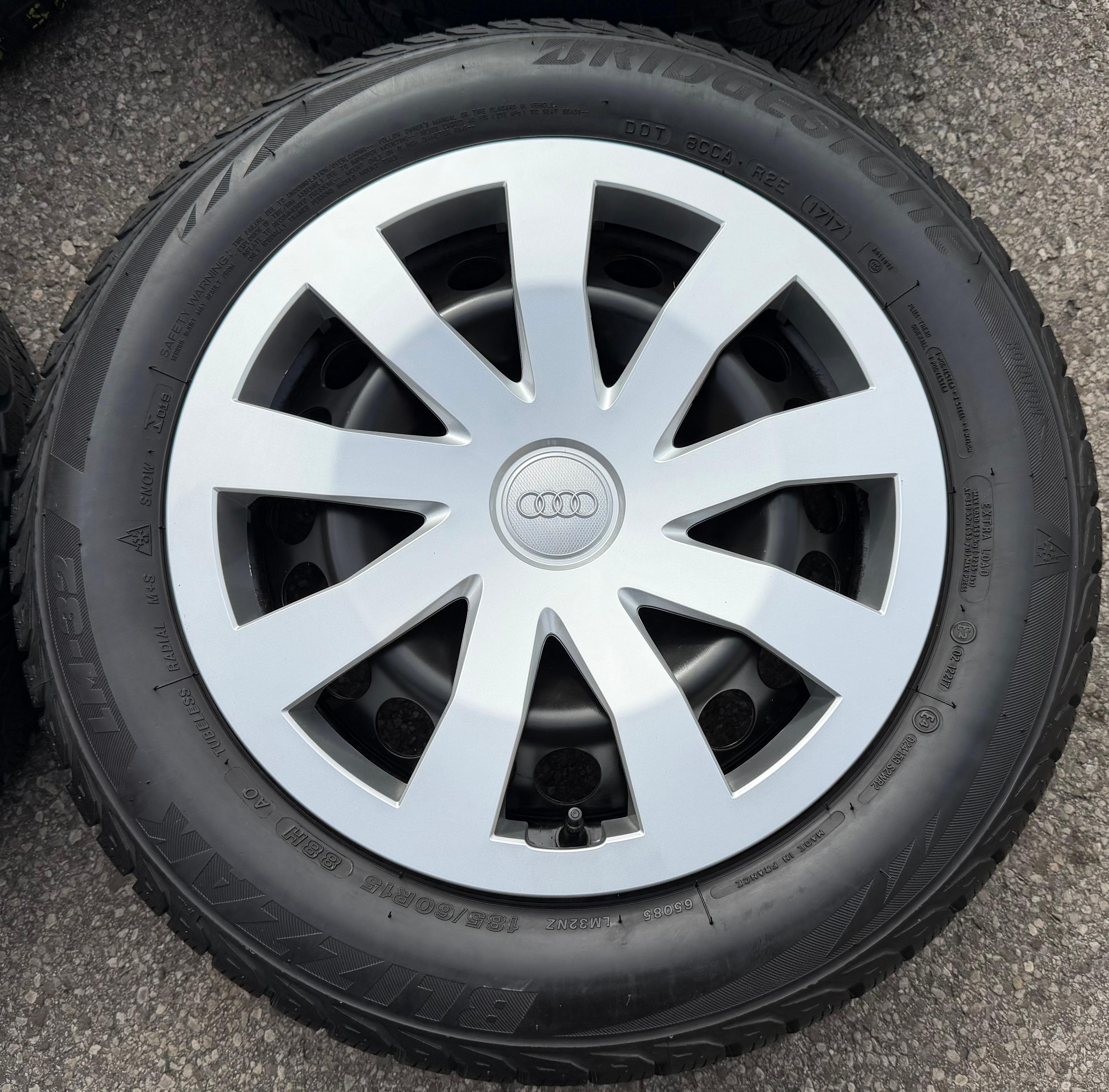 4 roues hiver Audi A1 8X 8X0601027C 185/60R15 88H pneus hiver Bridgestone