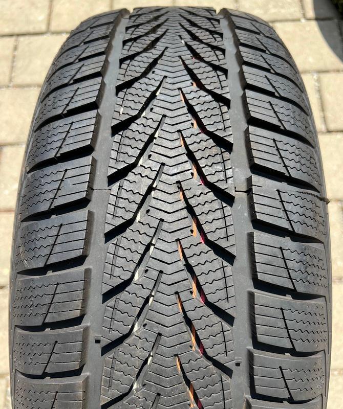 1 x 225/55R17 101V Winterreifen Point S Winterstar 4 7,5mm 2018