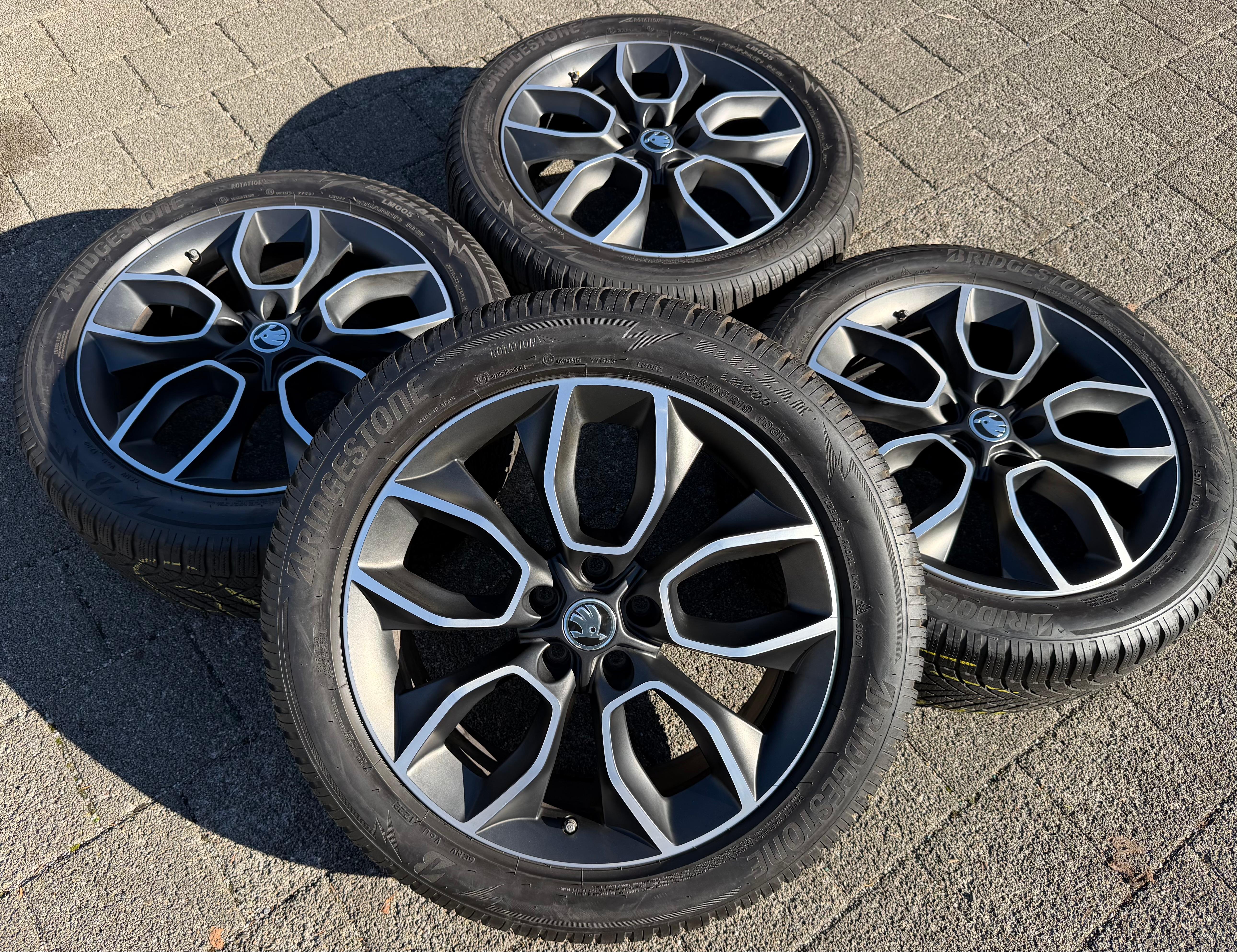 4 Original 19" Alu Winterräder Skoda Kodiaq NS7 235/50R19 103V 2022 Bridgestone