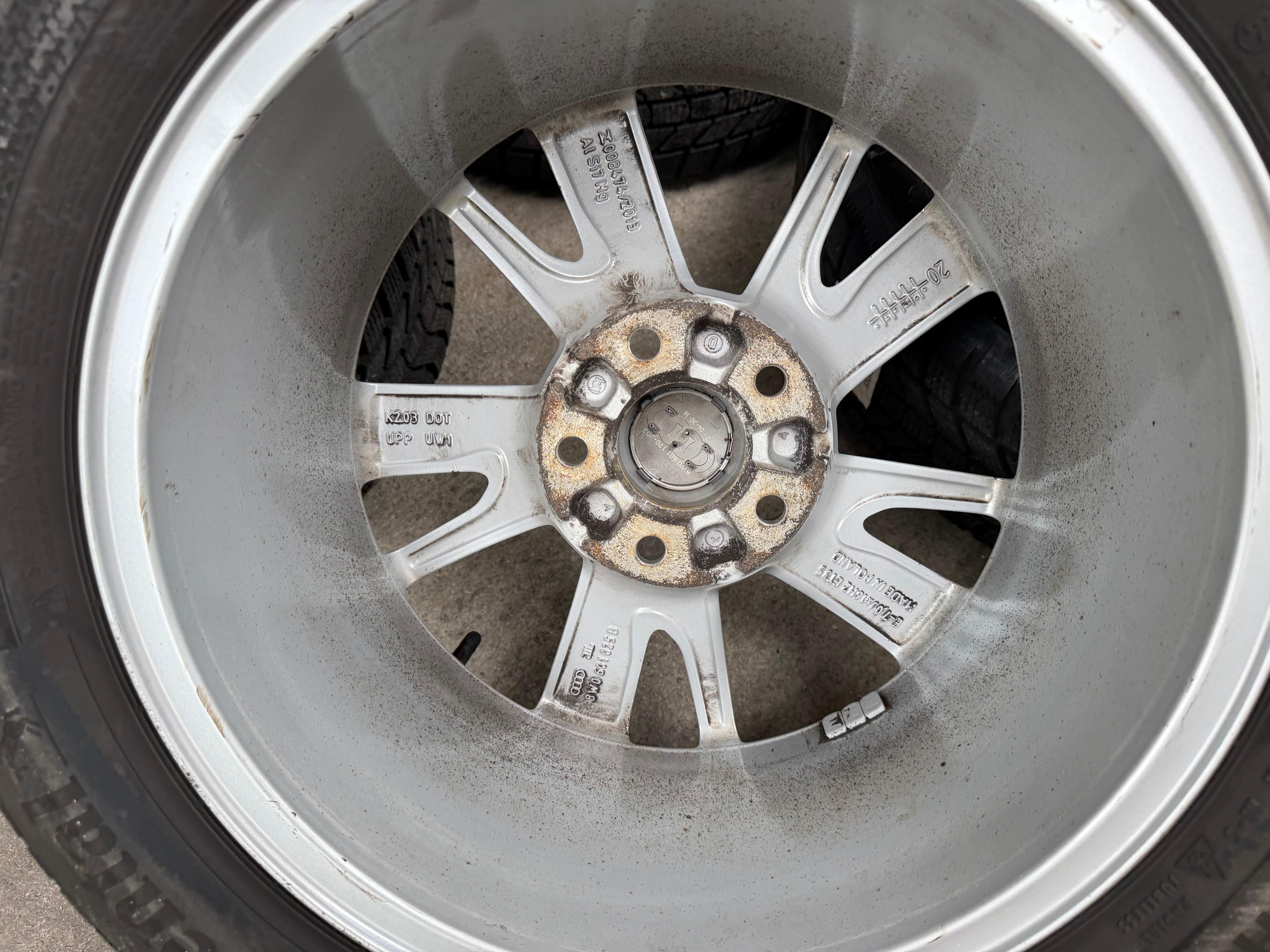 4 Original Alu Winterräder Audi A4 8W B9 8W0601025A 205/60R16 92H Continental