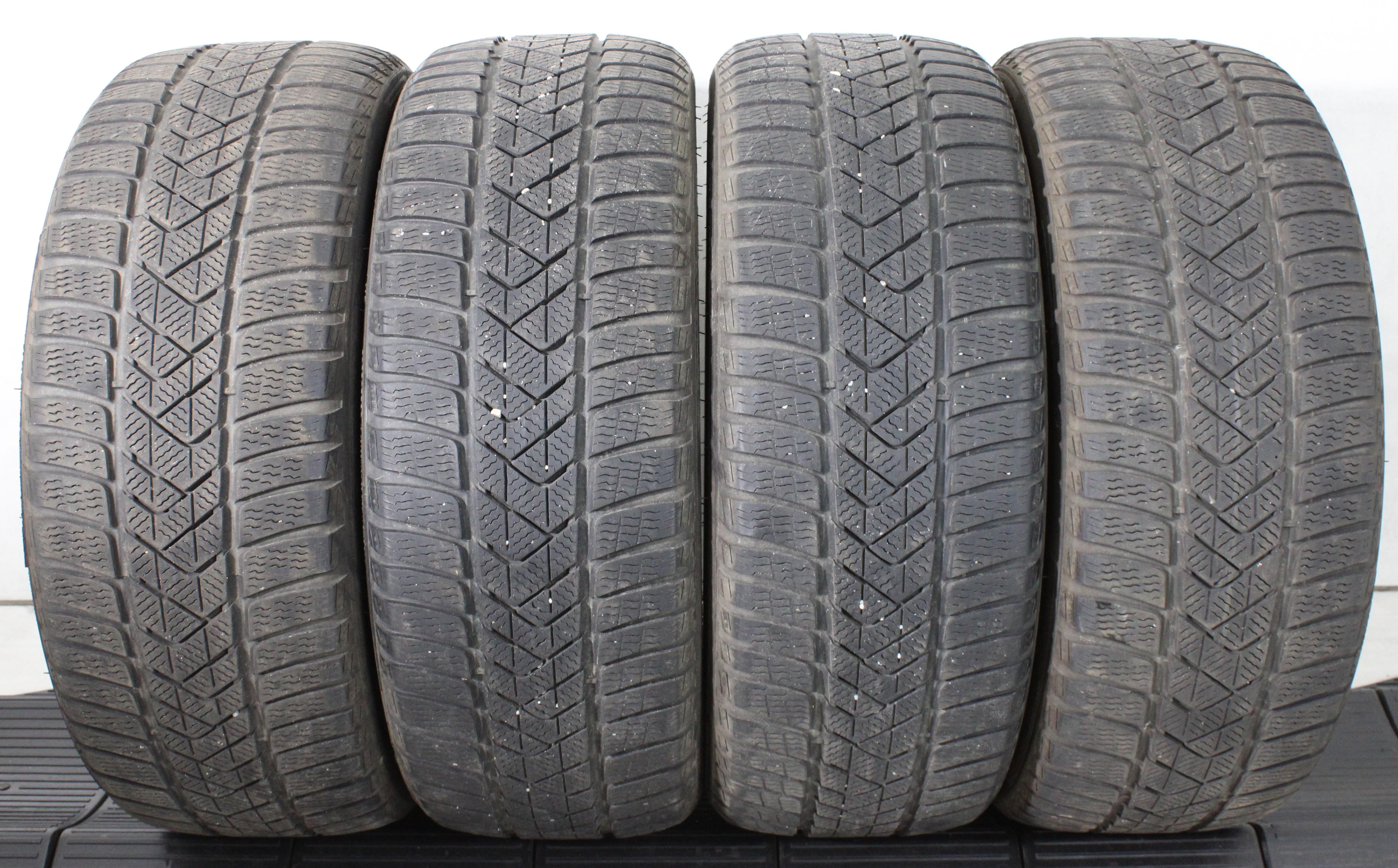 4 x 225/40R19 93H Winterreifen Pirelli Sottozero 3 MO 2x4,5-5mm/2x5-5,5mm 2x2021/2x2023
