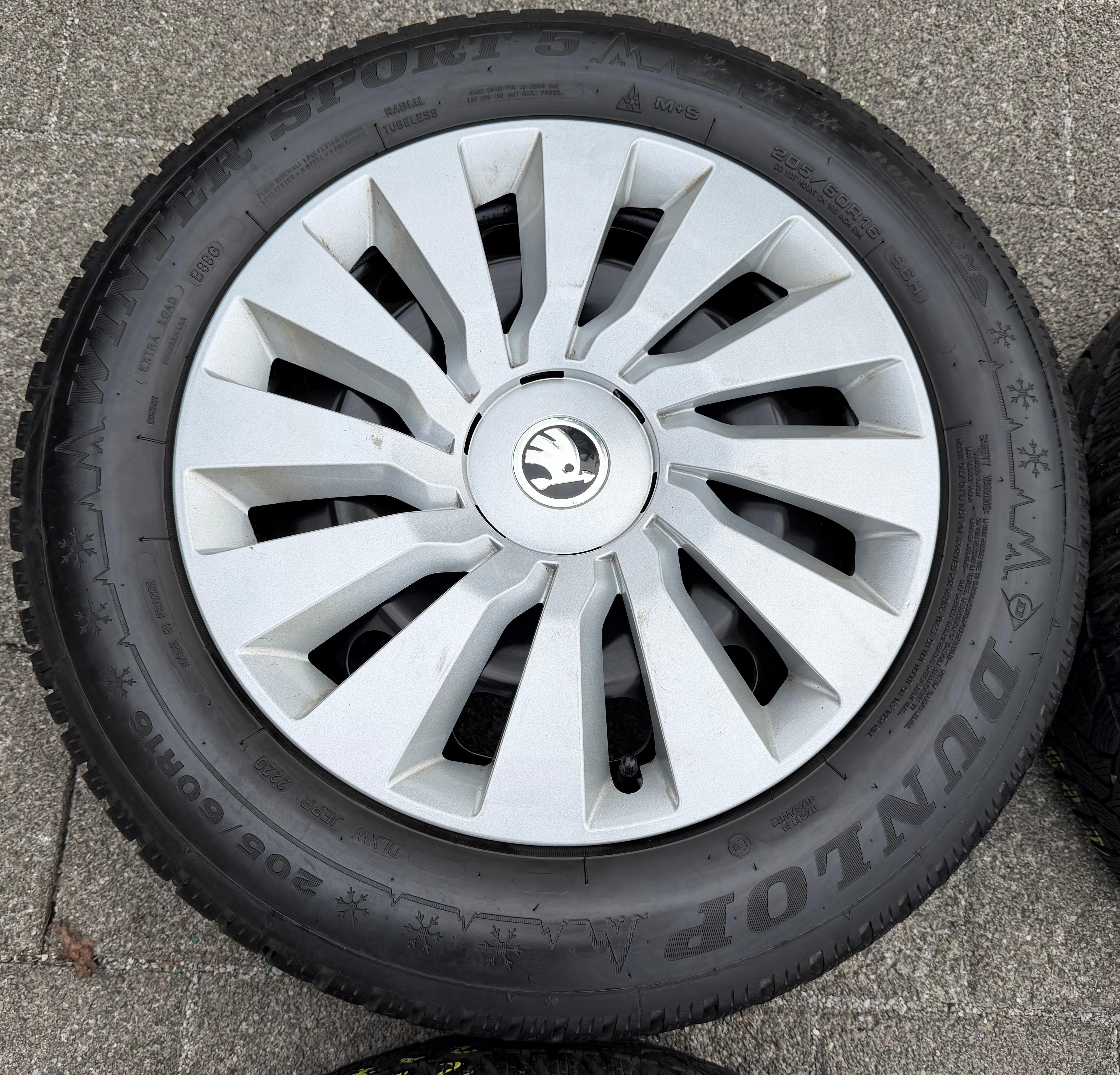 4 Winterräder Skoda Octavia IV 4 NX 205/60R16 96H 5Q0601027BQ Dunlop 2020