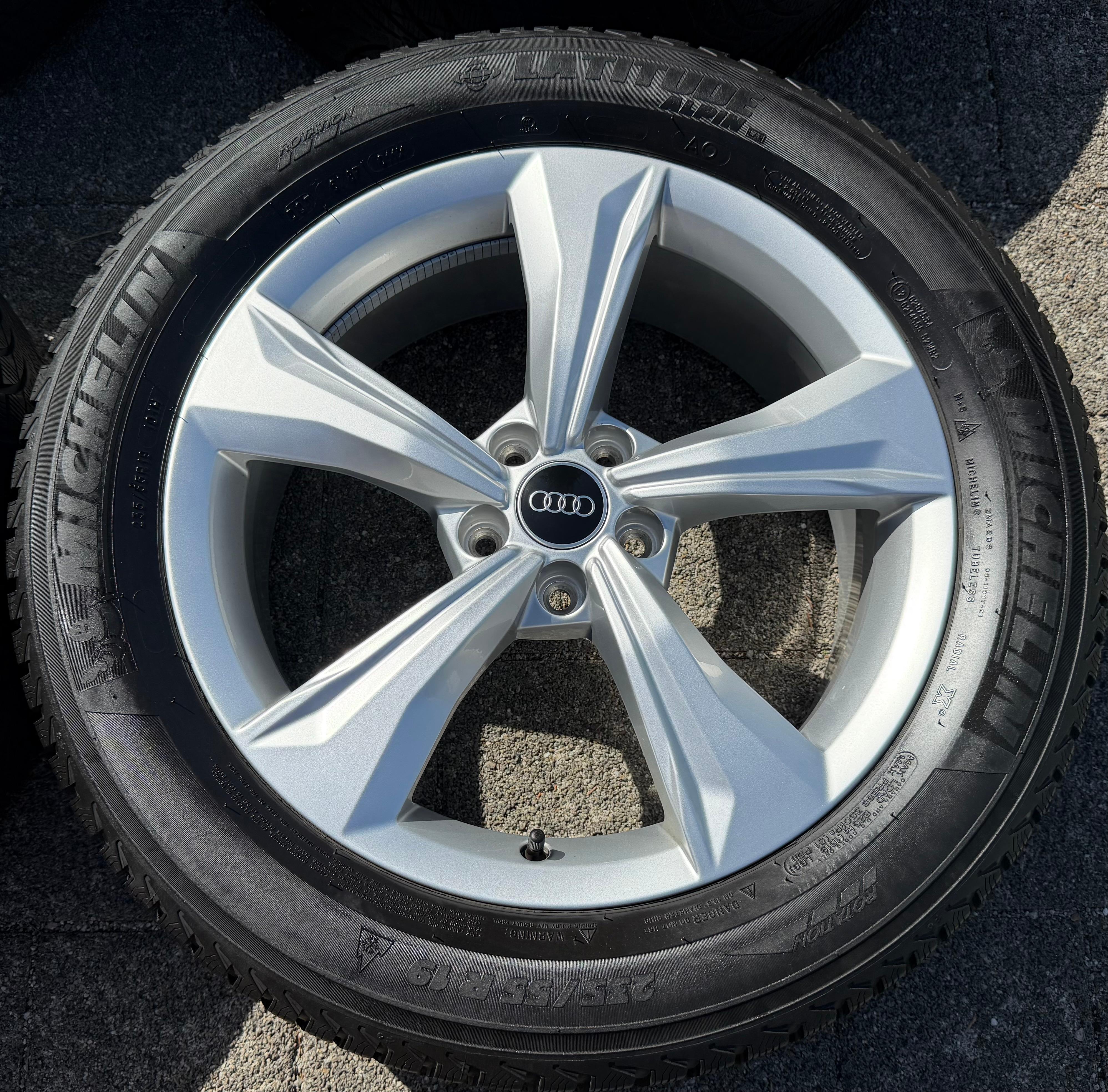 4 ruedas de invierno de aluminio originales de 19" para Audi Q5 SQ5 FY 80A601025K 235/55R19 101H Michelin 2021
