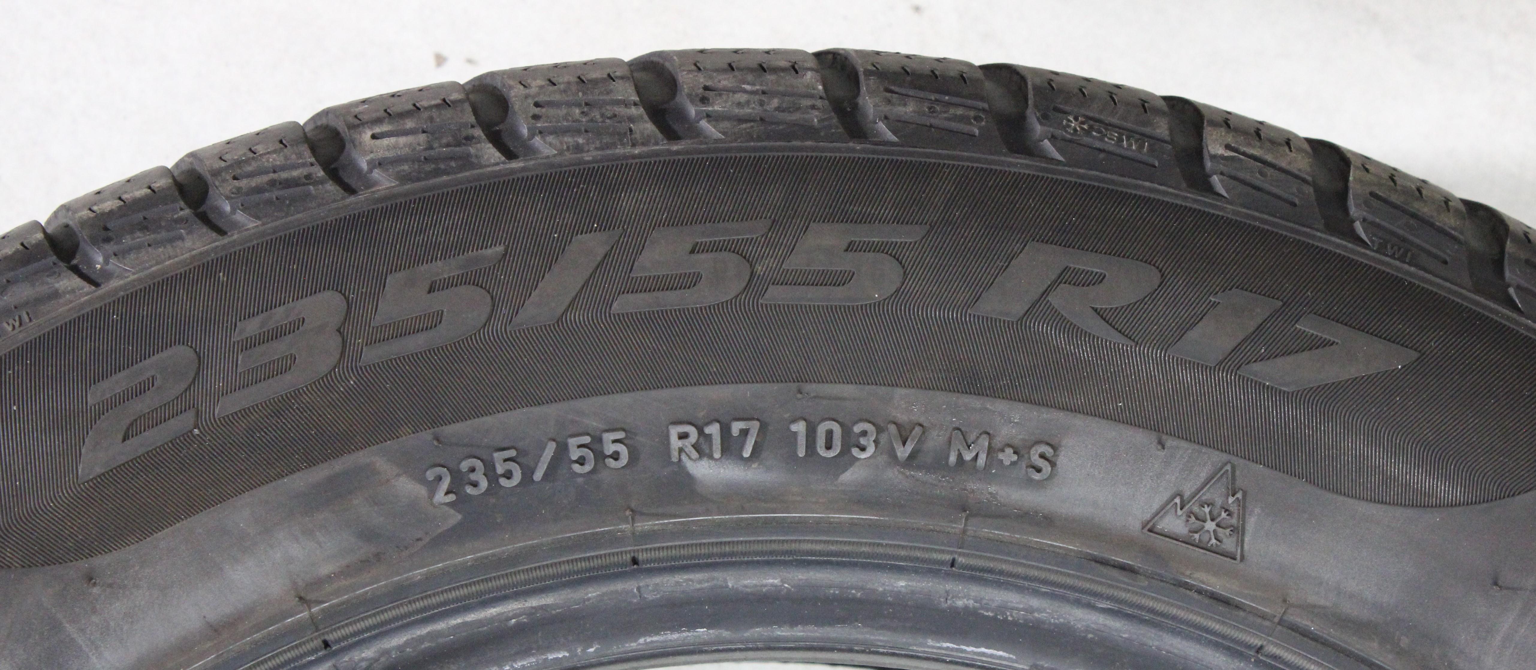 4 x 235/55R17 103V pneus hiver Pirelli Sottozero 3 4mm 2020