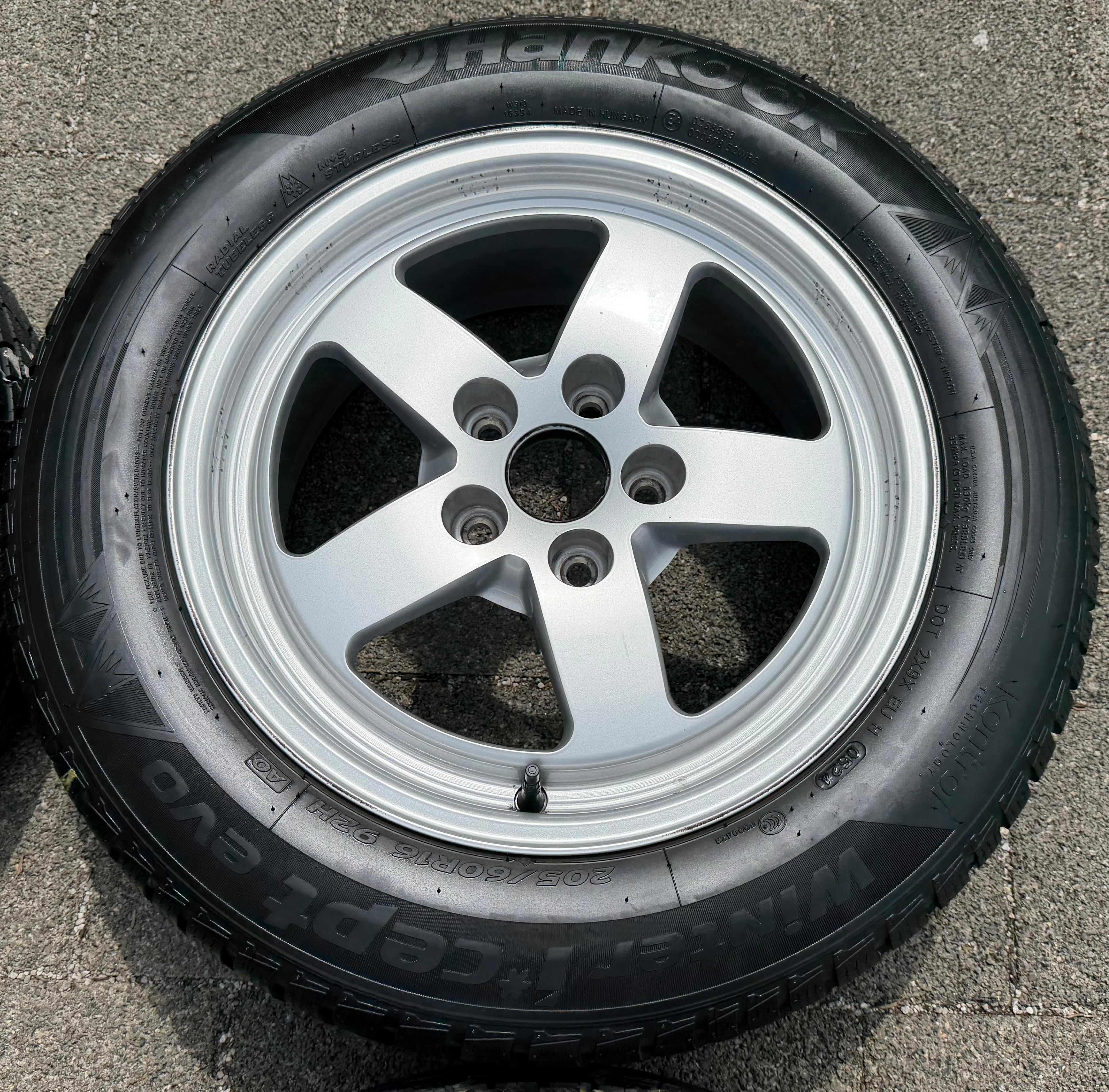 4 ORIGINAL ALU WINTERRÄDER AUDI A4 B9 8W 205/60R16 92H 8W0601025 2024