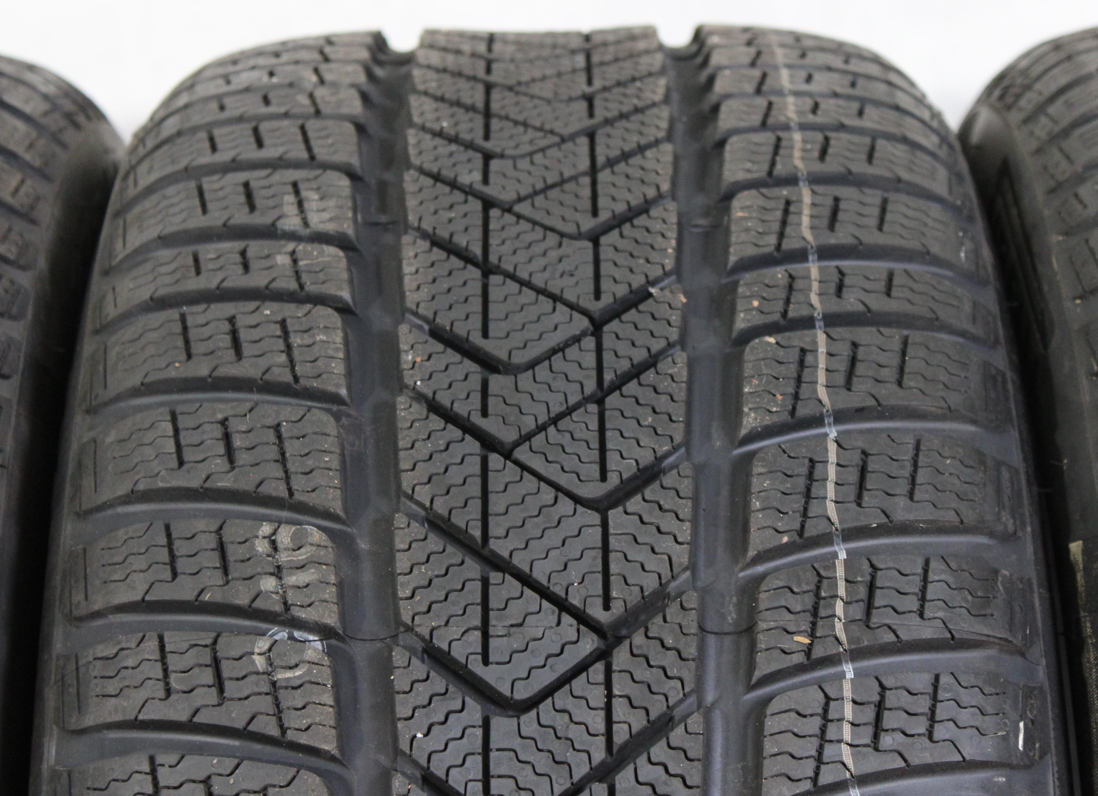 4 x 275/45R20 110V pneumatici invernali Pirelli Scorpion Winter Runflat NUOVI 2022 *