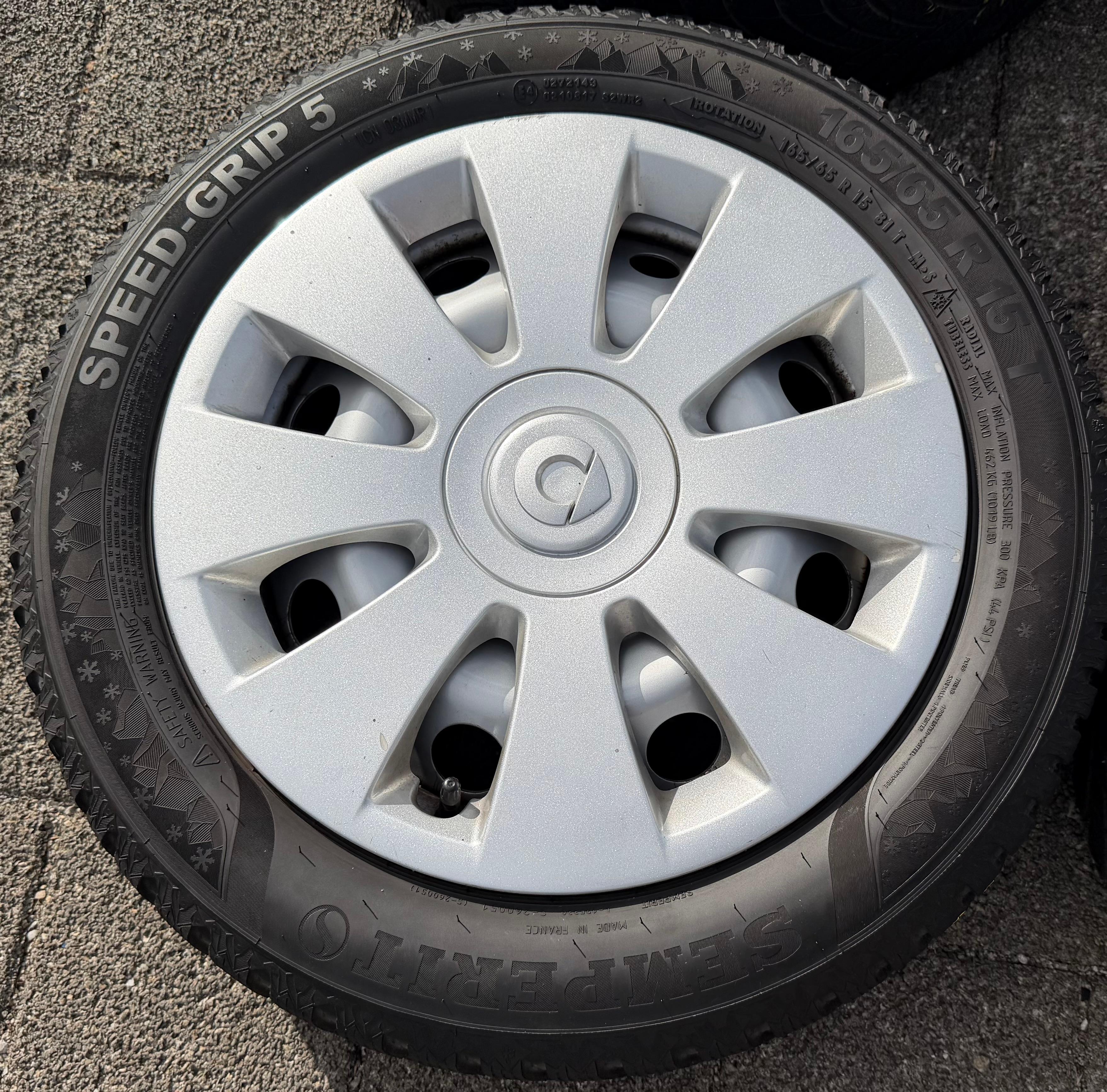 4 roues hiver d’origine Smart 453 165/65R15 81T 185/60R15 84T Semperit RDKS