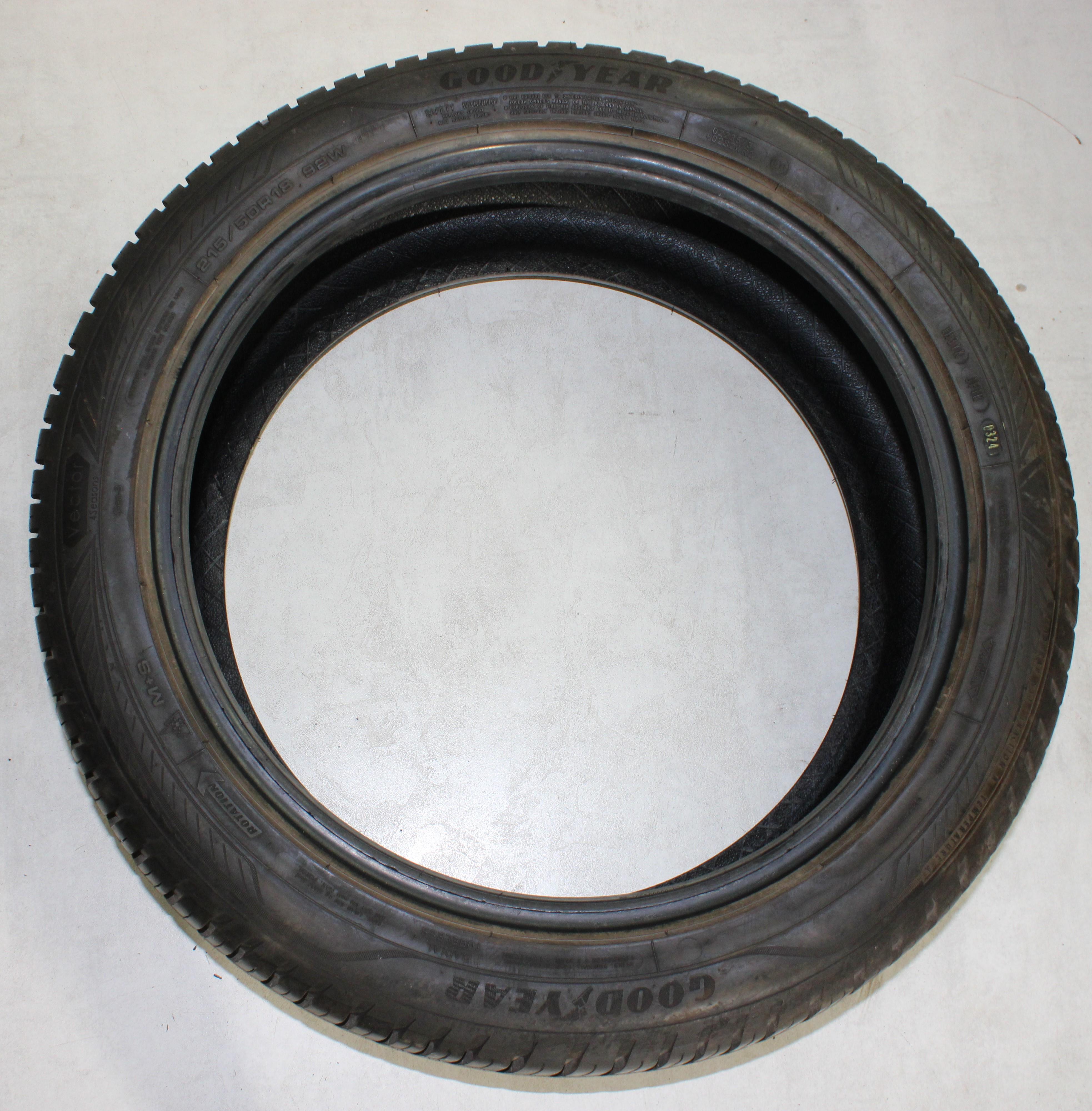4 x 215/50R18 92W Ganzjahresreifen Goodyear Vector 4 Seasons GEN-3 2x5,5-6mm/2x6,5-7mm 3x2021/1x2024