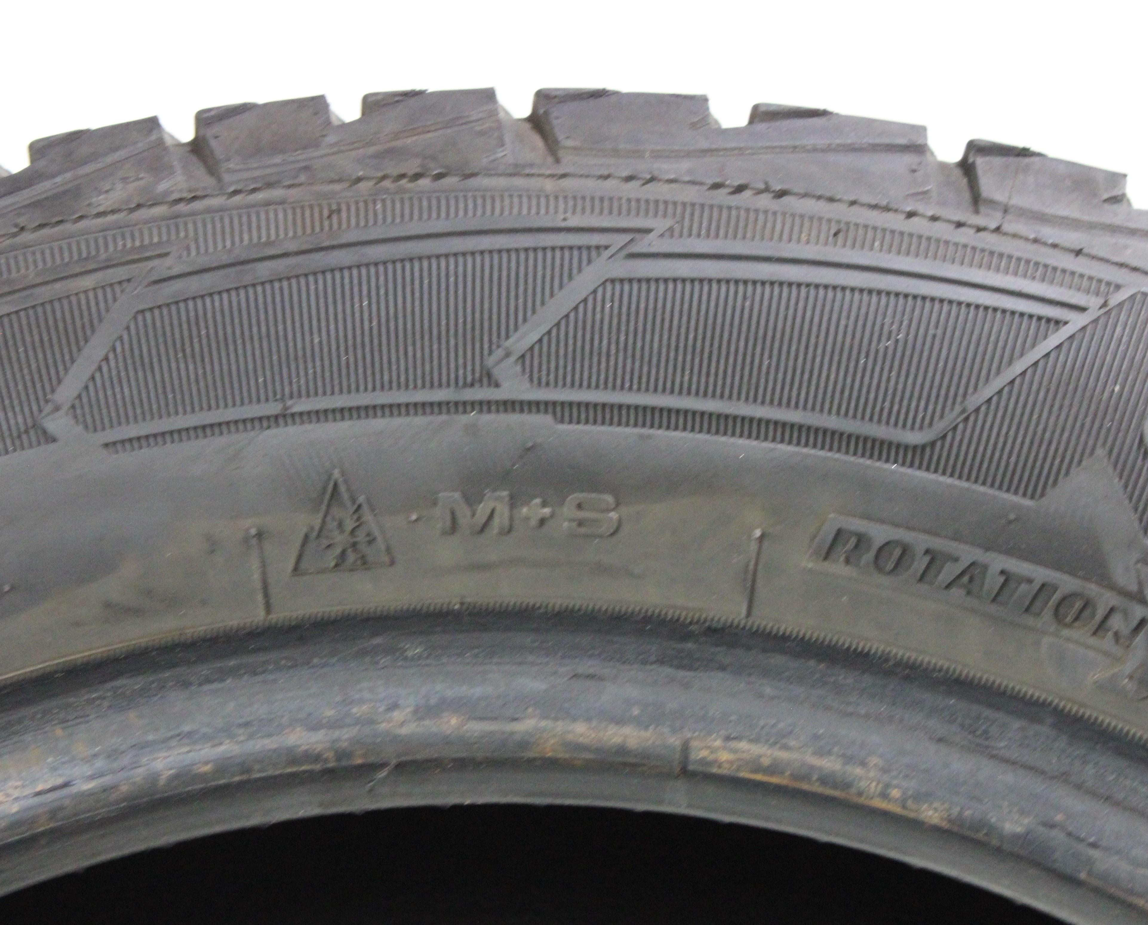 1 x 215/60R17C 109/107T Winterreifen Goodyear Ultra Grip Cargo 5mm 2022